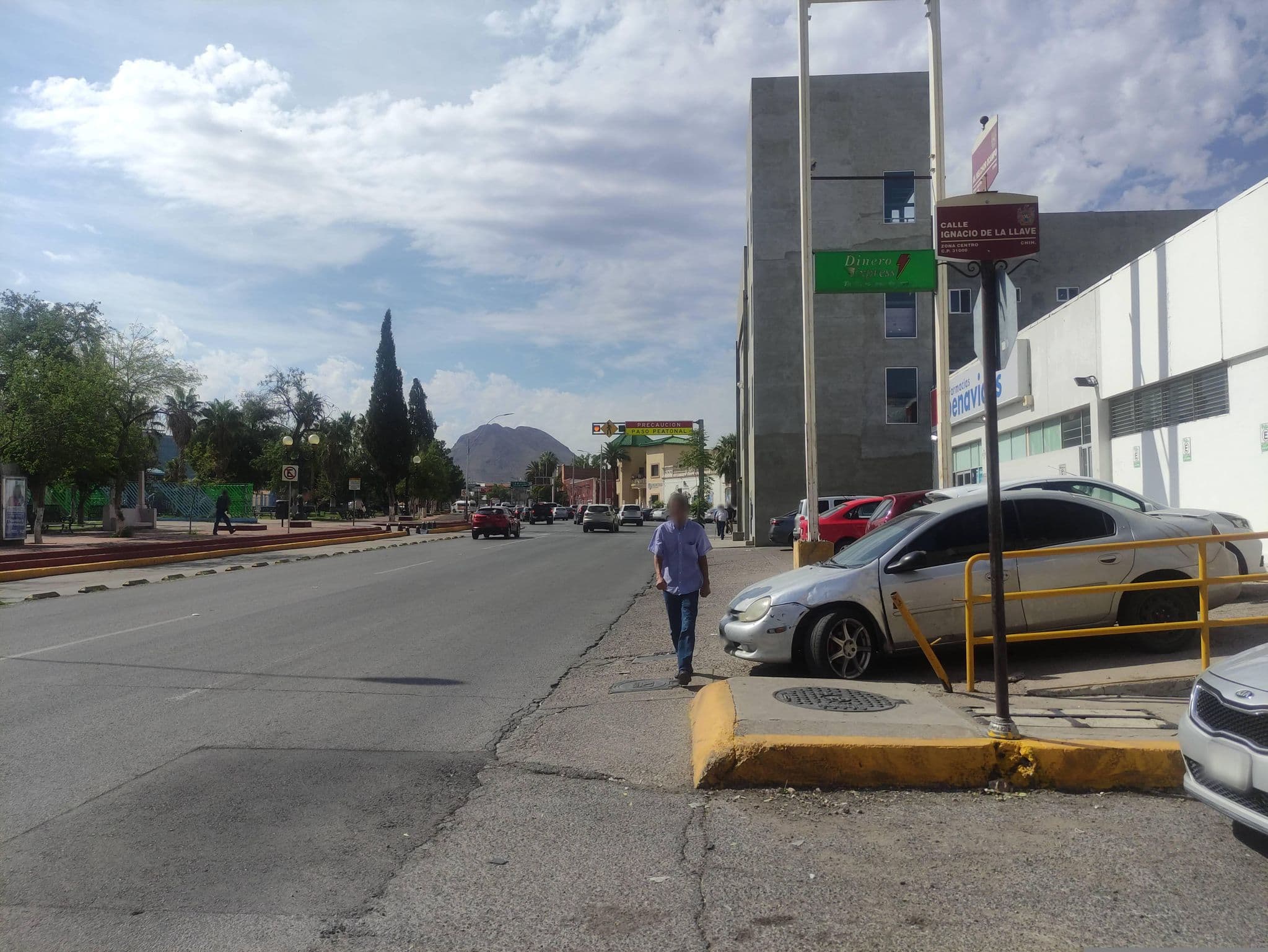 Street view near La Decima Guest House, Chihuahua — © giova_guzman03 (CC BY-SA · Mapillary)