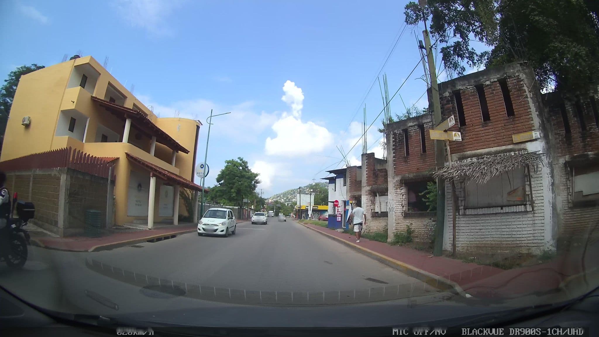 Street view near Hotel Aldea Sol, Ixtapa-Zihuatanejo — © nicovargas (CC BY-SA · Mapillary)