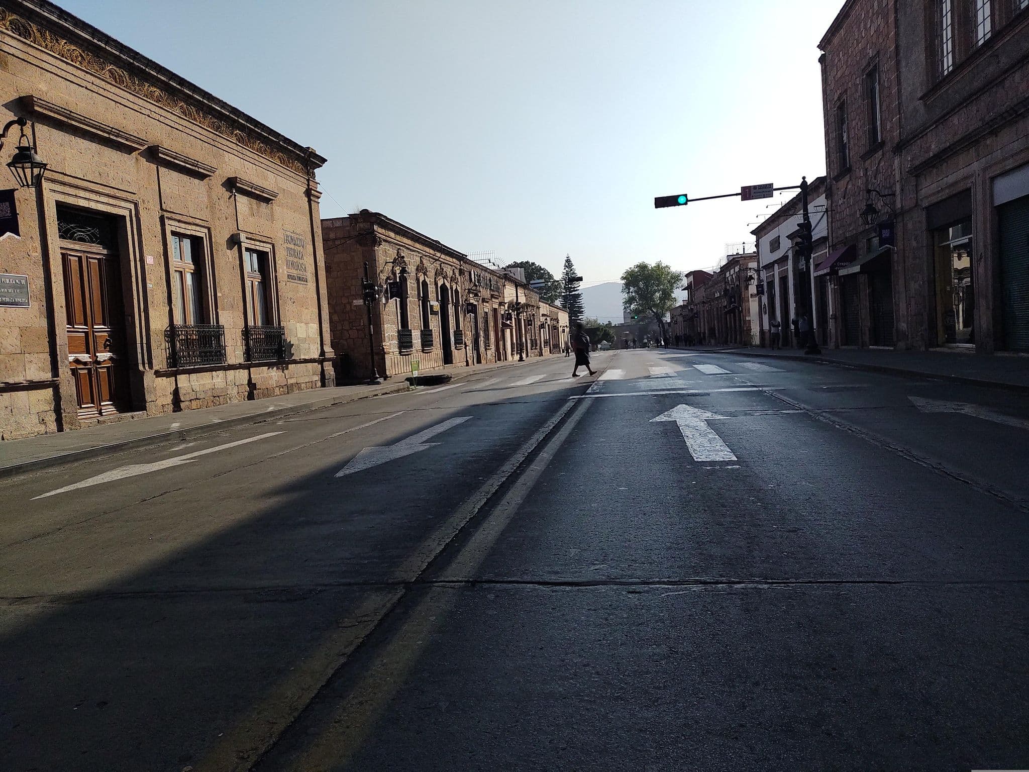 Street view near Casa Limonchelo Hotel B&B, Morelia — © mapeadora (CC BY-SA · Mapillary)