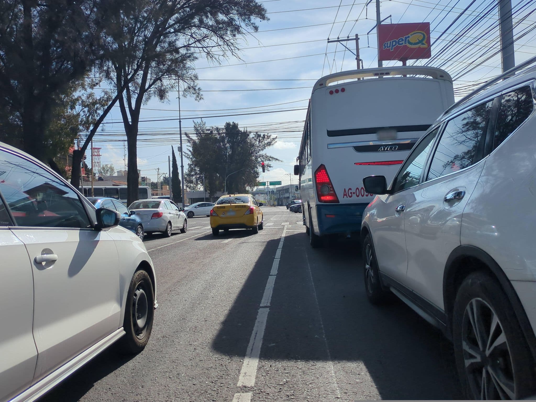Street view near hotel plaza camelias, Santiago de Querétaro — © Revan17 (CC BY-SA · Mapillary)