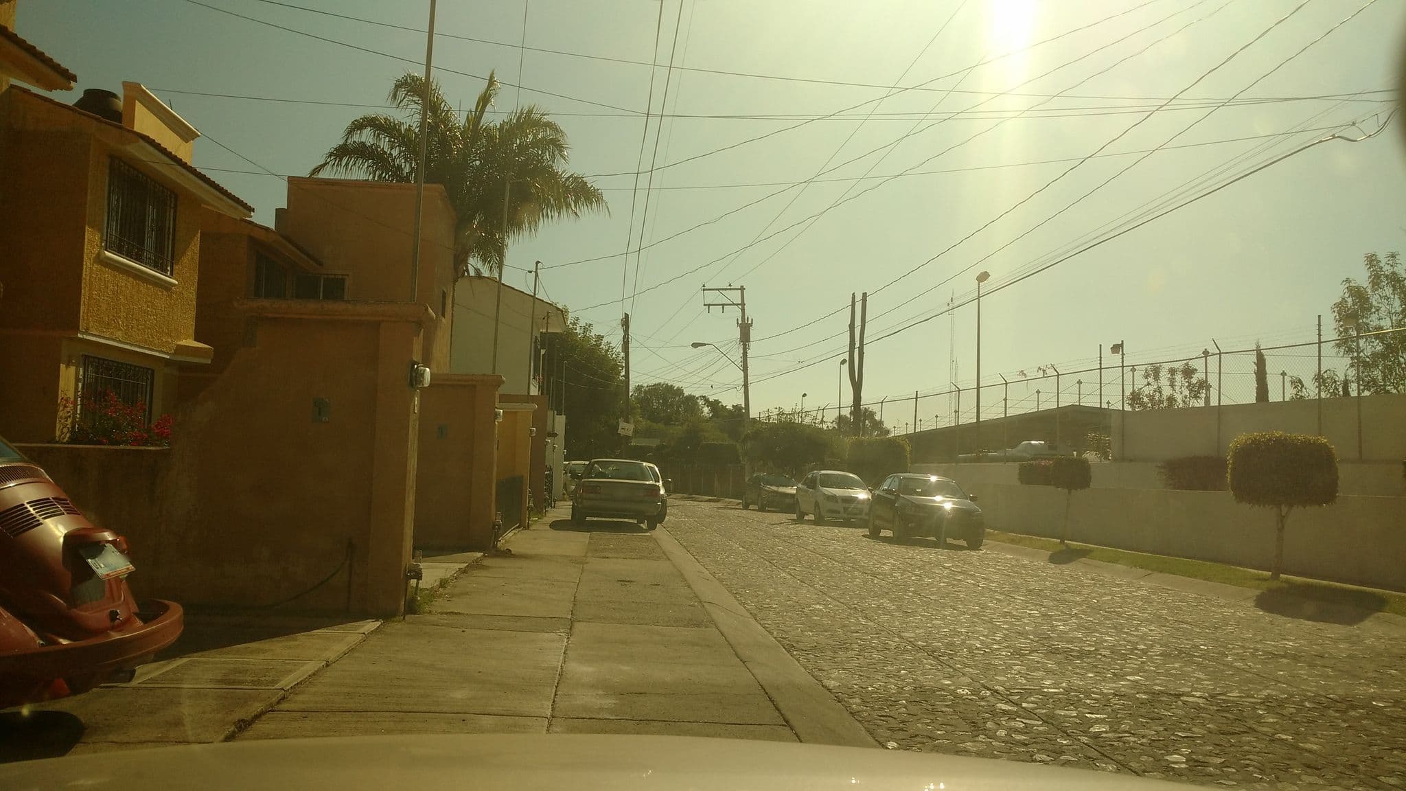 Street view near Hospedaje Laura Leon, León de los Aldama — © oviedote (CC BY-SA · Mapillary)
