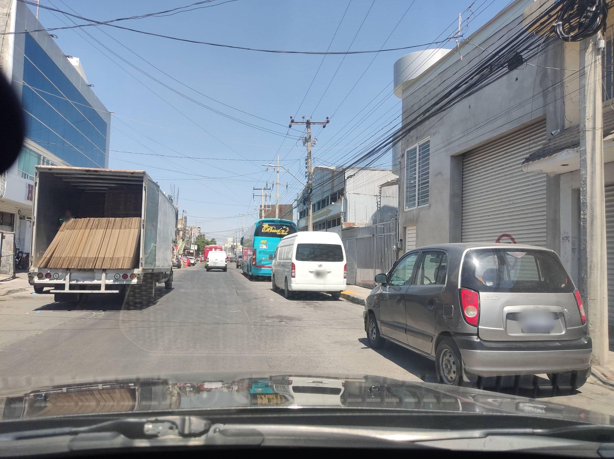 Street view near hotel luna de ensueño, León de los Aldama — © oramire (CC BY-SA · Mapillary)