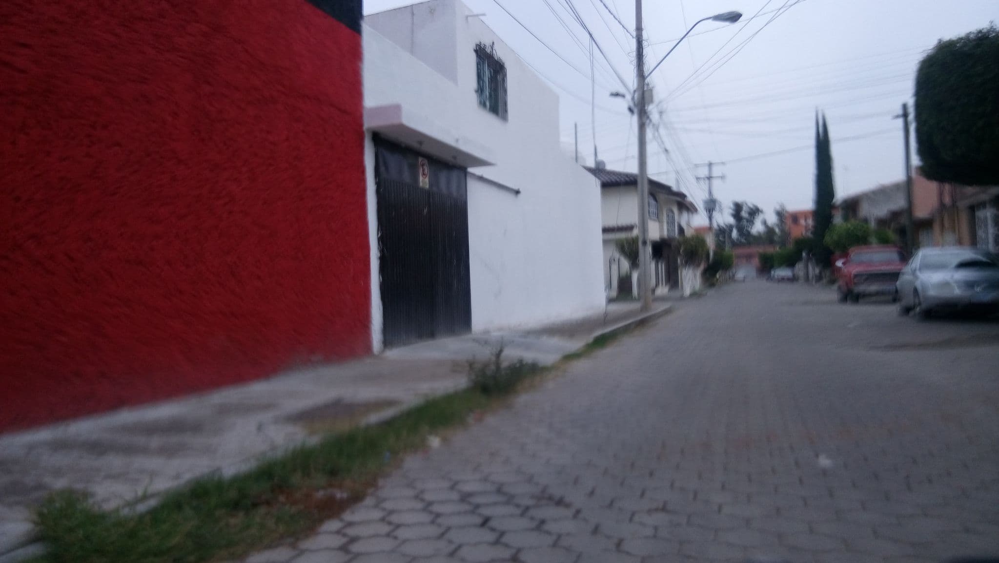 Street view near hotel  & suits alcatraz, León de los Aldama — © baronpor (CC BY-SA · Mapillary)