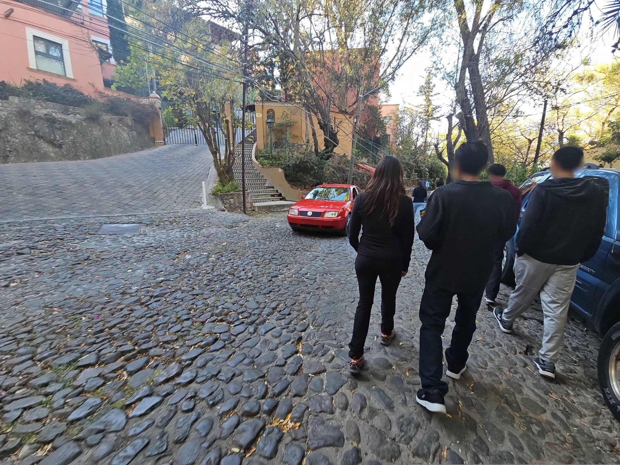 Street view near La Puertecita Boutique Otels, San Miguel de Allende — © toebee (CC BY-SA · Mapillary)