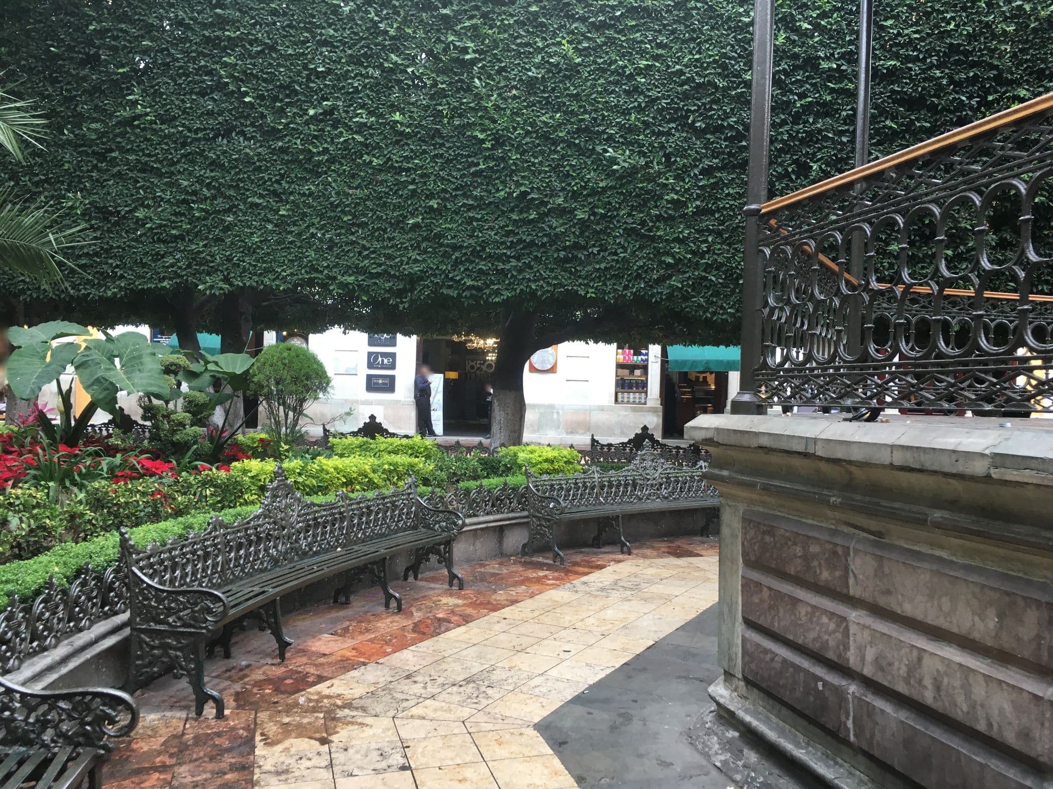 Street view near Hotel Posada Santa Fe, Guanajuato — © brandonc (CC BY-SA · Mapillary)