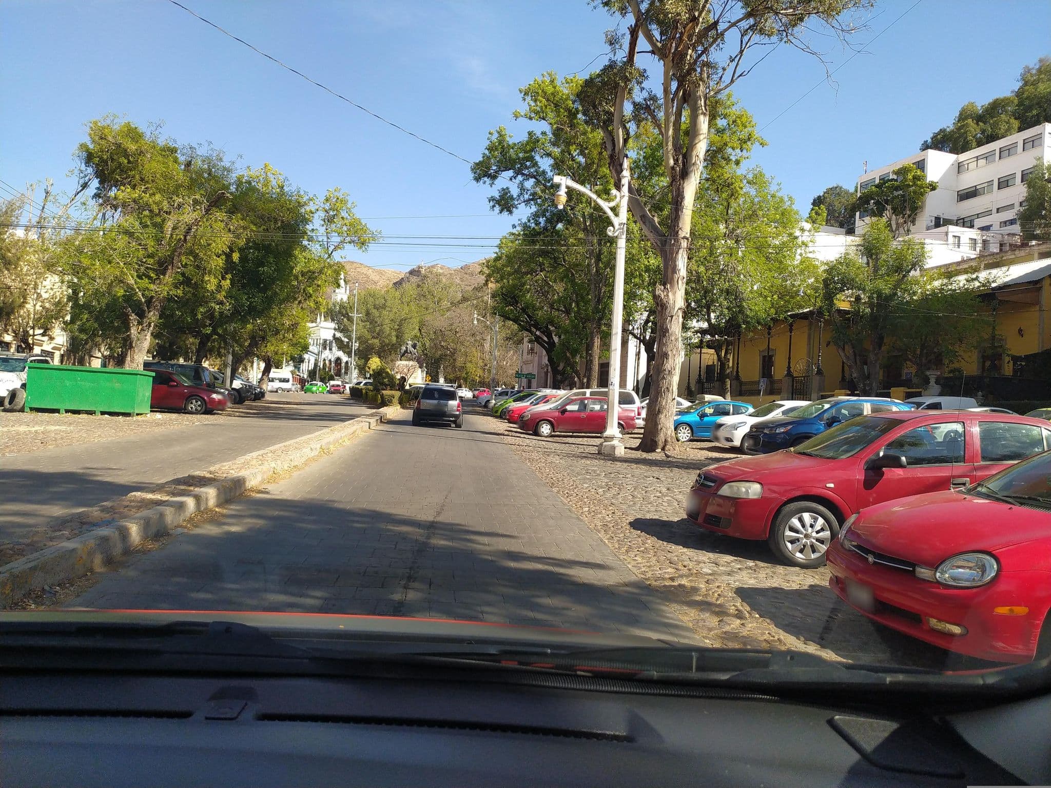 Street view near Sin Timón - Hostal para viajeros, Guanajuato — © xe1gyp (CC BY-SA · Mapillary)
