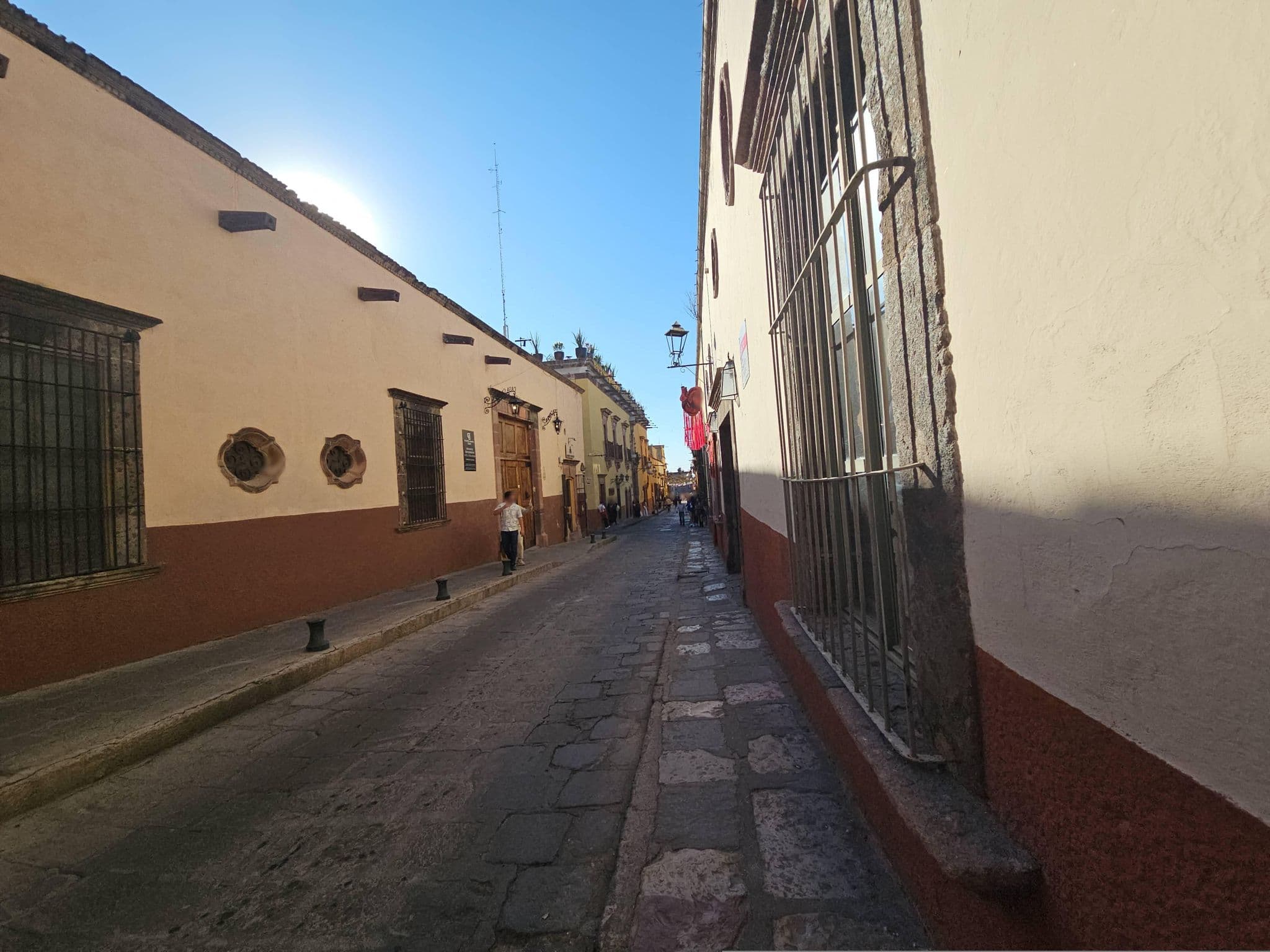Street view near Casa Carmen, San Miguel de Allende — © toebee (CC BY-SA · Mapillary)