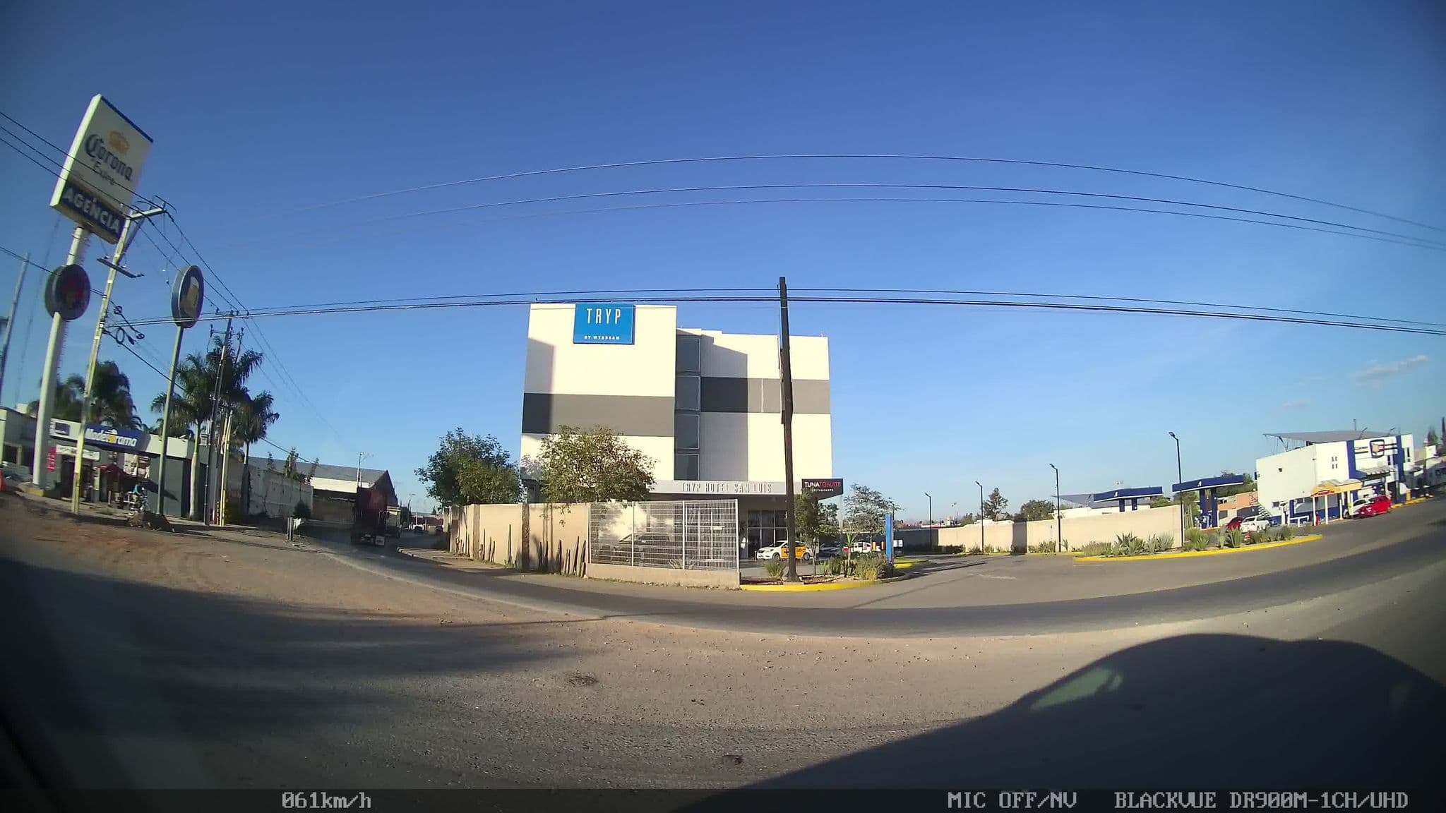 Street view near Smart Suites Business Hotel, San Luis Potosí — © kaart_2 (CC BY-SA · Mapillary)