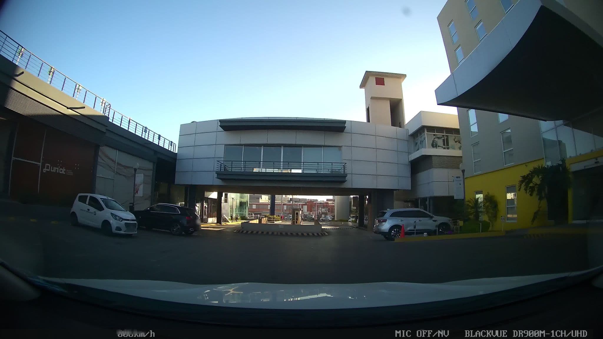 Street view near City Express, San Luis Potosí — © kaart_2 (CC BY-SA · Mapillary)