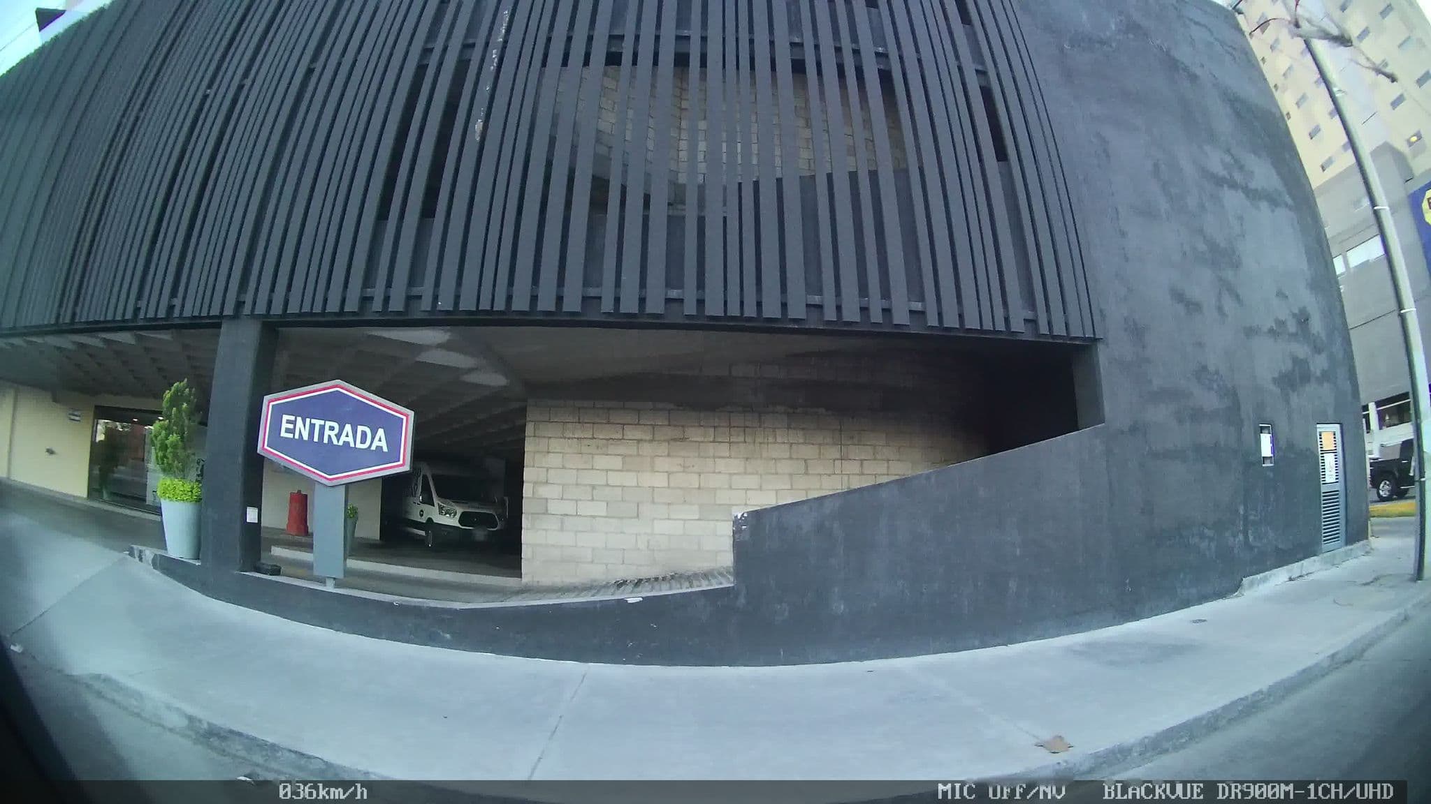 Street view near Hampton Inn by Hilton, San Luis Potosí — © kaart_2 (CC BY-SA · Mapillary)