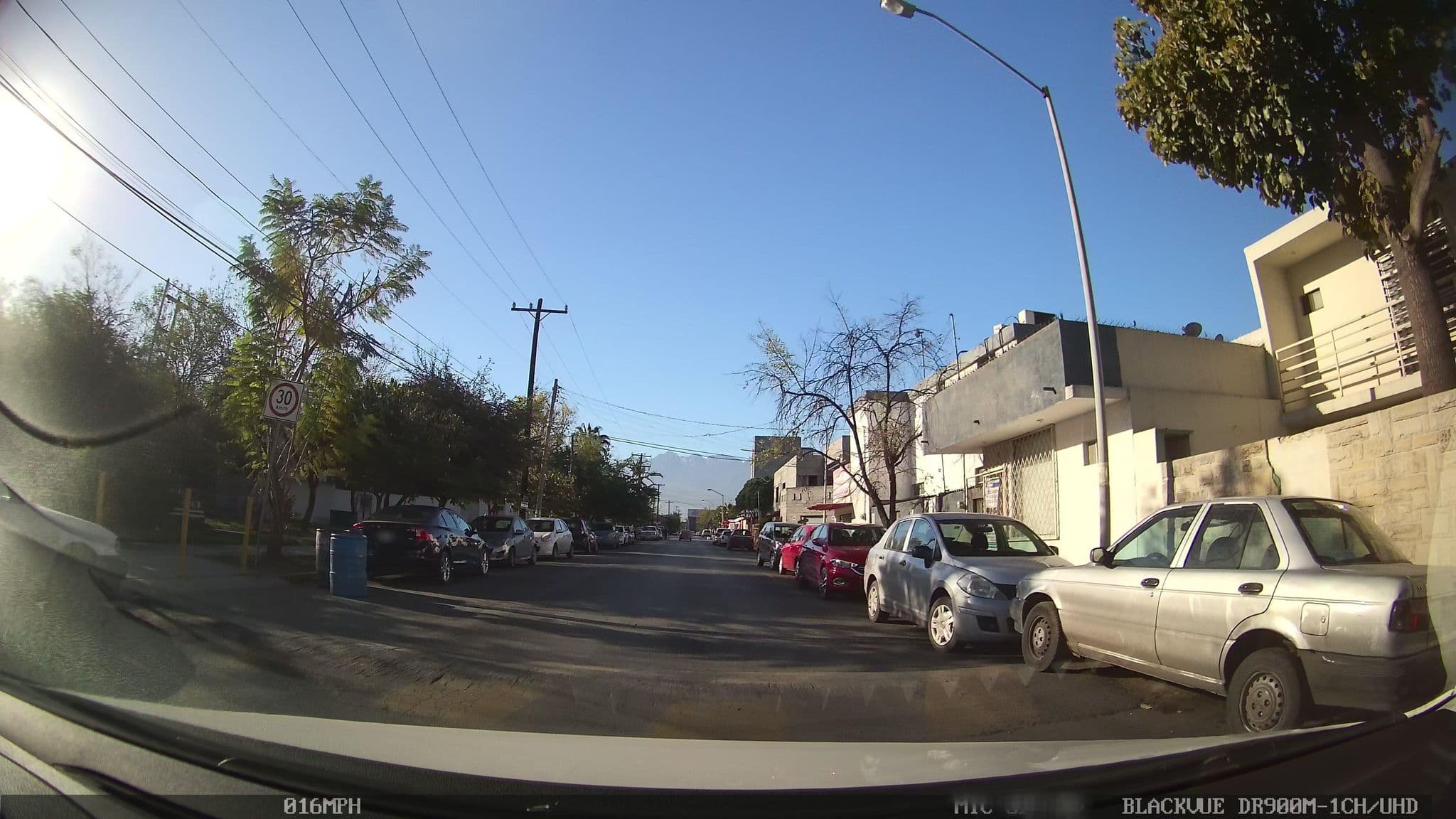 Street view near Grupo Inmobiliario Real del Bosque, Monterrey — © kaartcam (CC BY-SA · Mapillary)