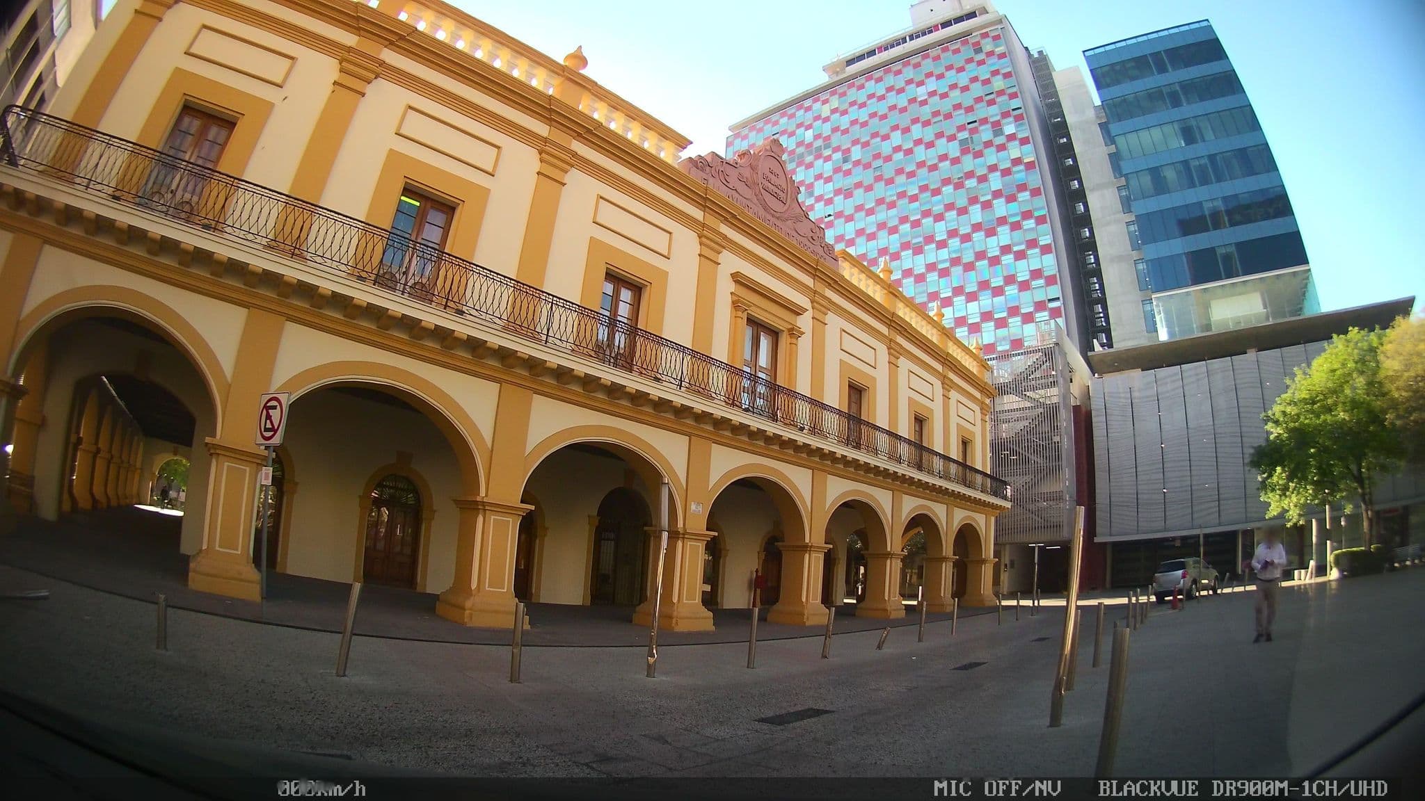 Street view near Hotel Kavia, Monterrey — © kaart_4 (CC BY-SA · Mapillary)