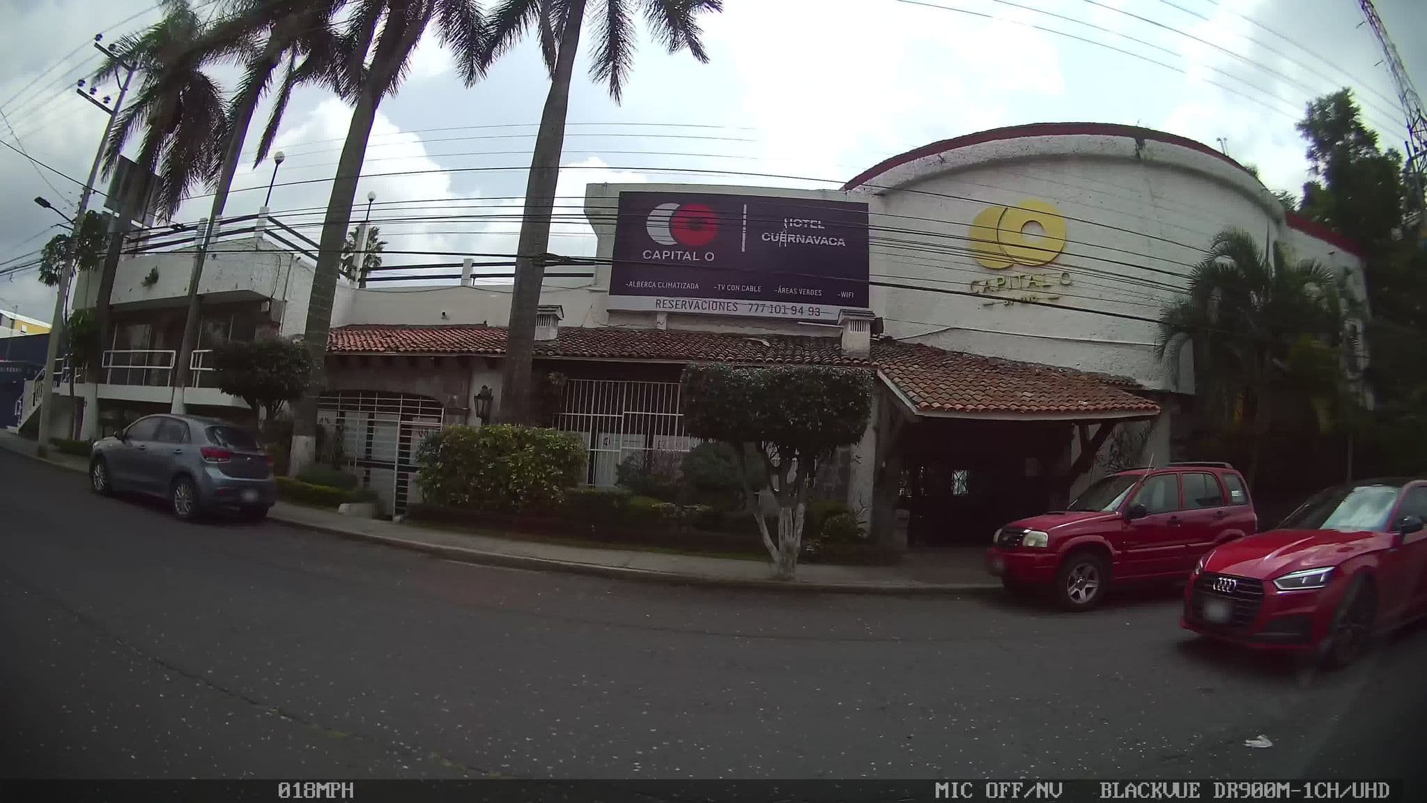 Street view near Hotel Grand Vista Cuernavaca, Fraccionamiento Lomas de Ahuatlán — © kaart_4 (CC BY-SA · Mapillary)