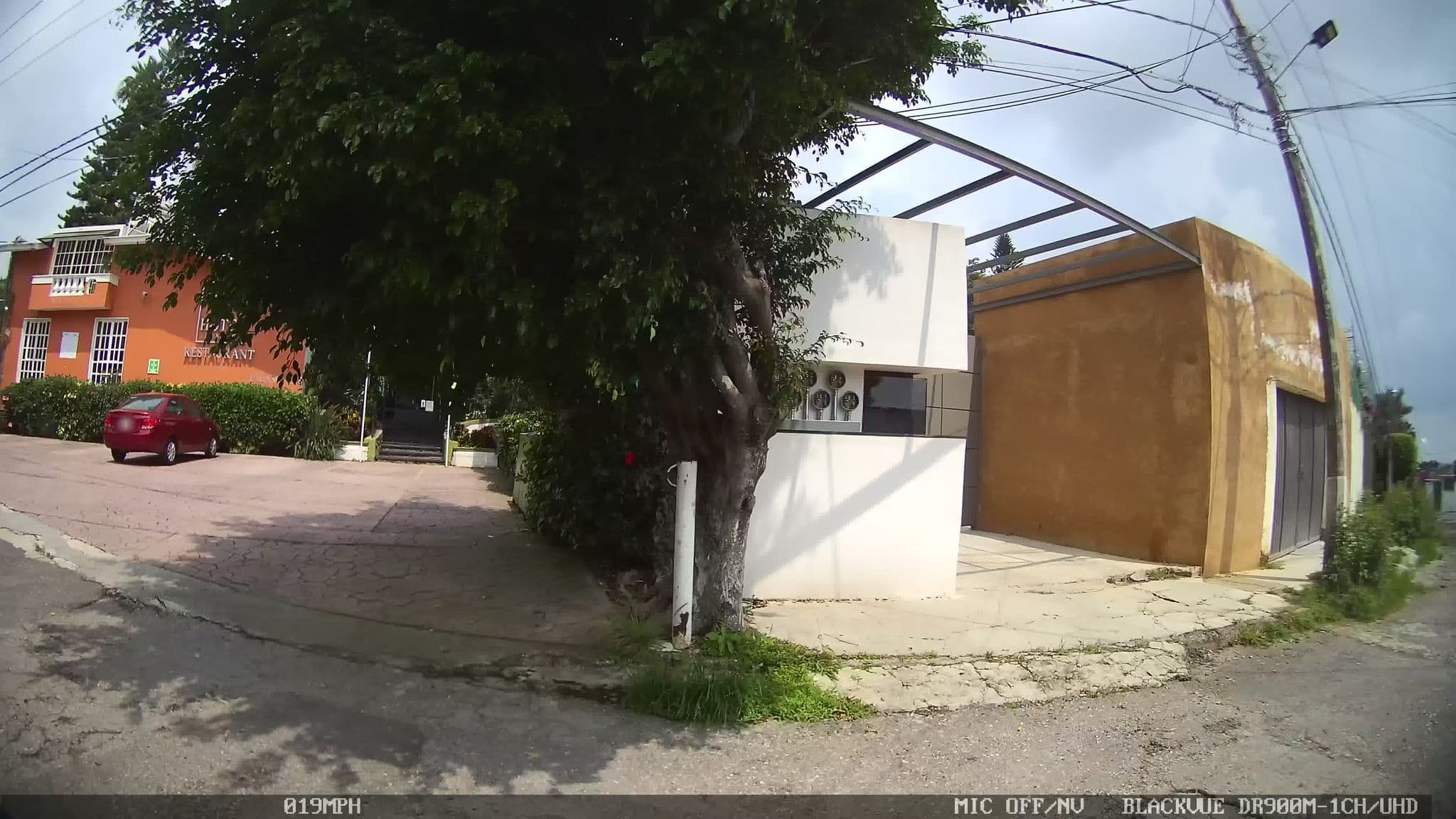 Street view near Hotel Villas Fantasy, Fraccionamiento Lomas de Ahuatlán — © kaart_4 (CC BY-SA · Mapillary)