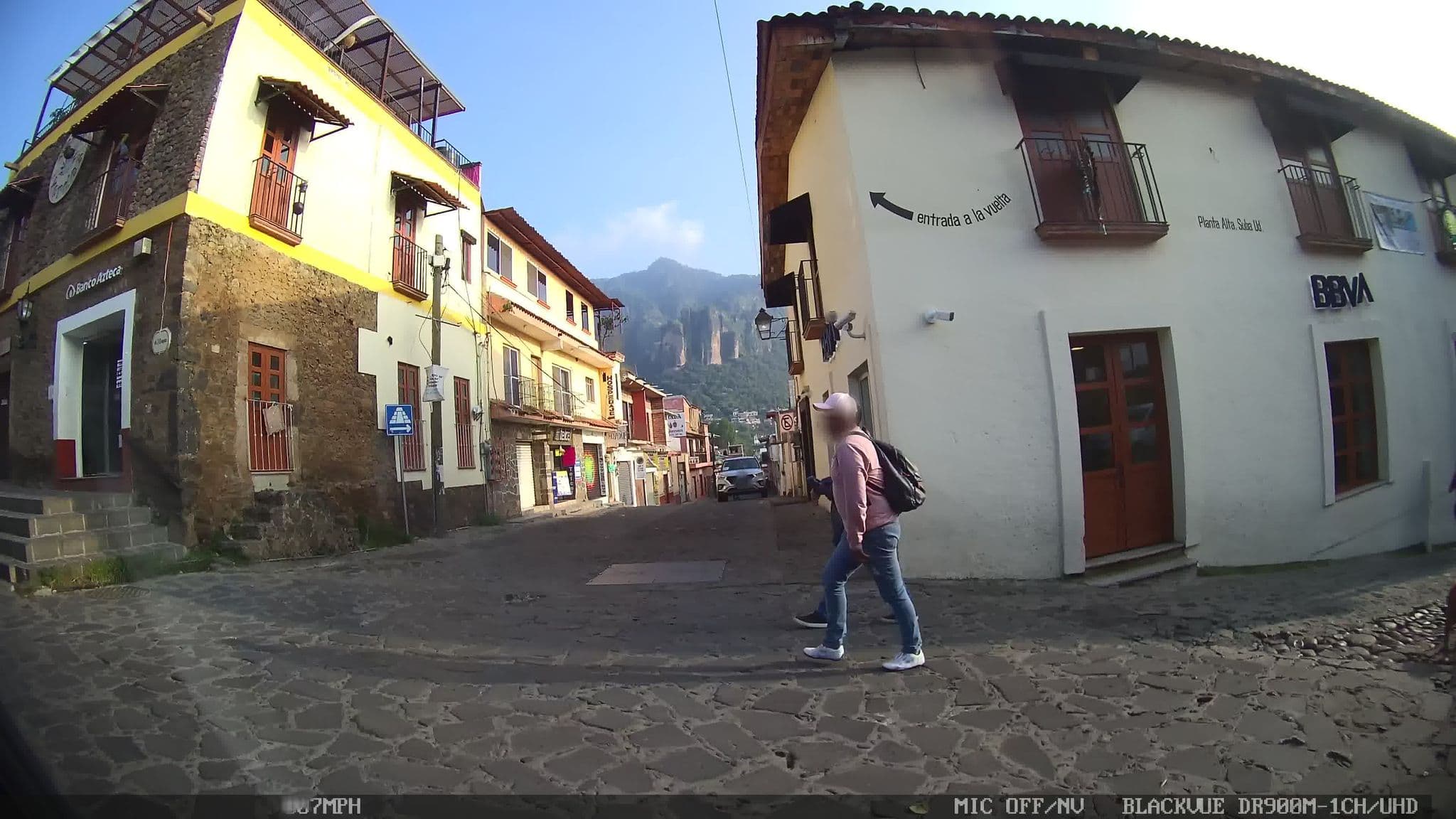 Street view near La peña del tepozteco, Tepoztlán — © kaart_4 (CC BY-SA · Mapillary)