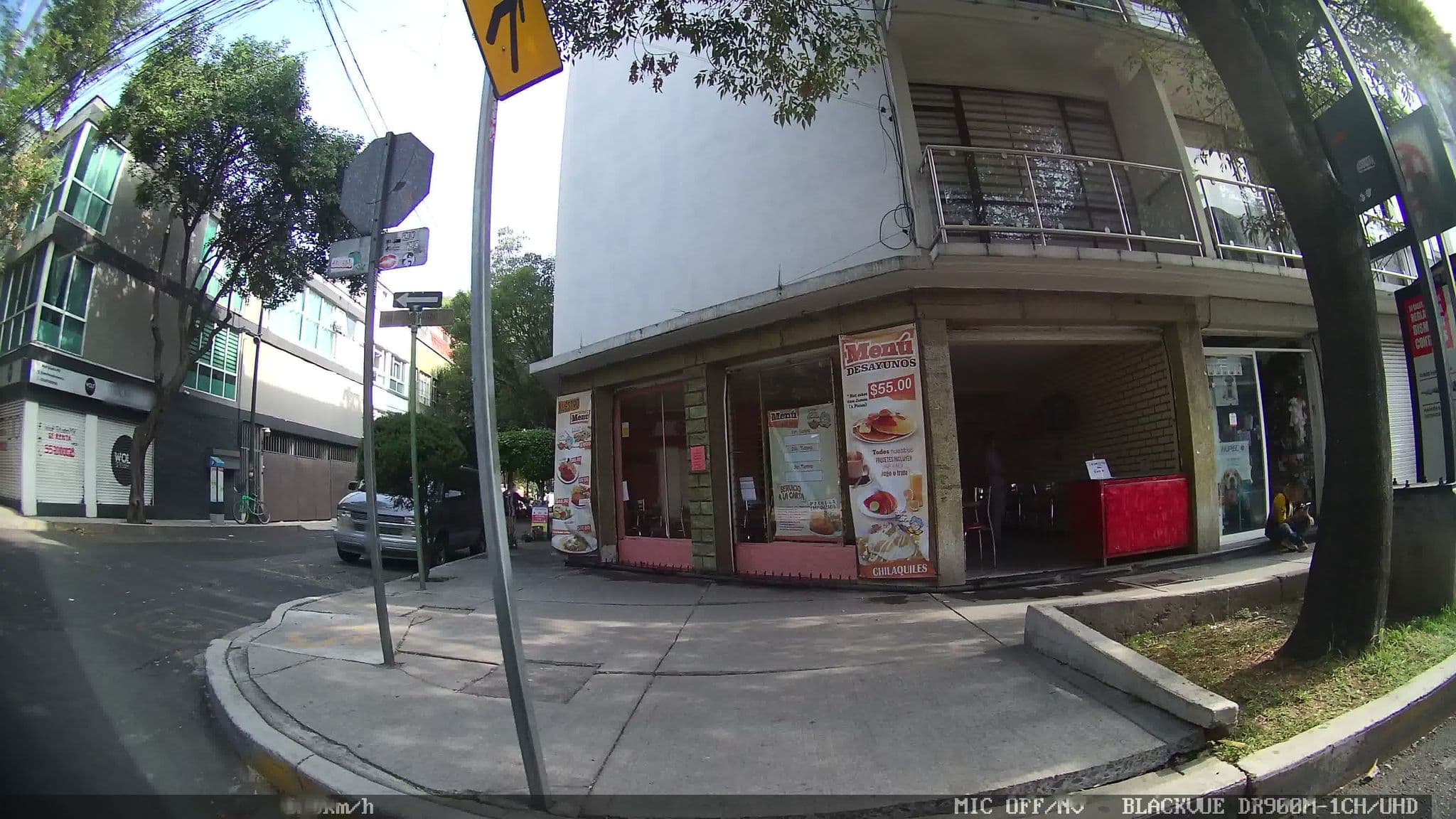 Street view near ClinicalVet, Colonia del Valle — © kaart_4 (CC BY-SA · Mapillary)