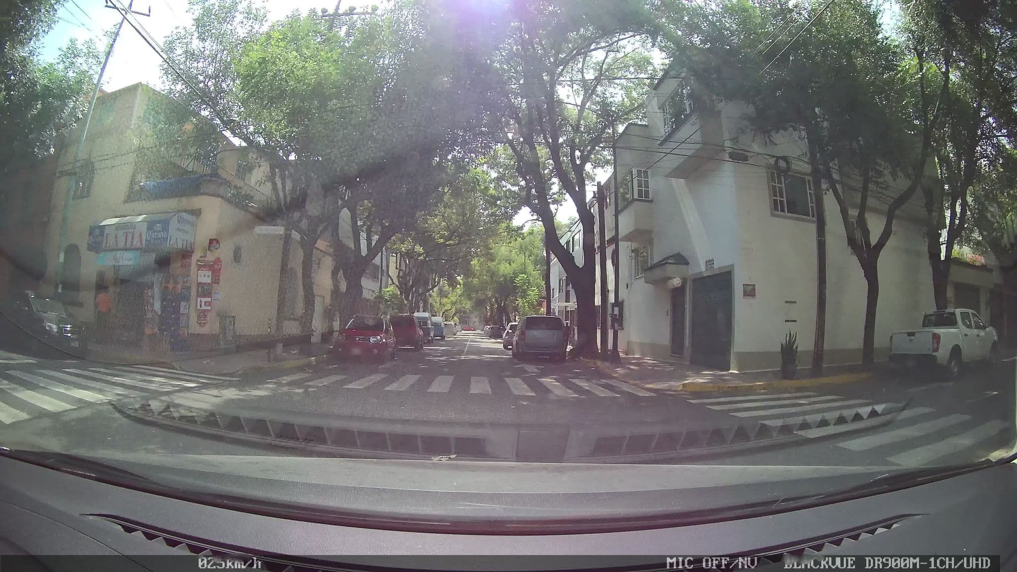 Street view near Borola Hosteria, Colonia del Valle — © kaart_4 (CC BY-SA · Mapillary)