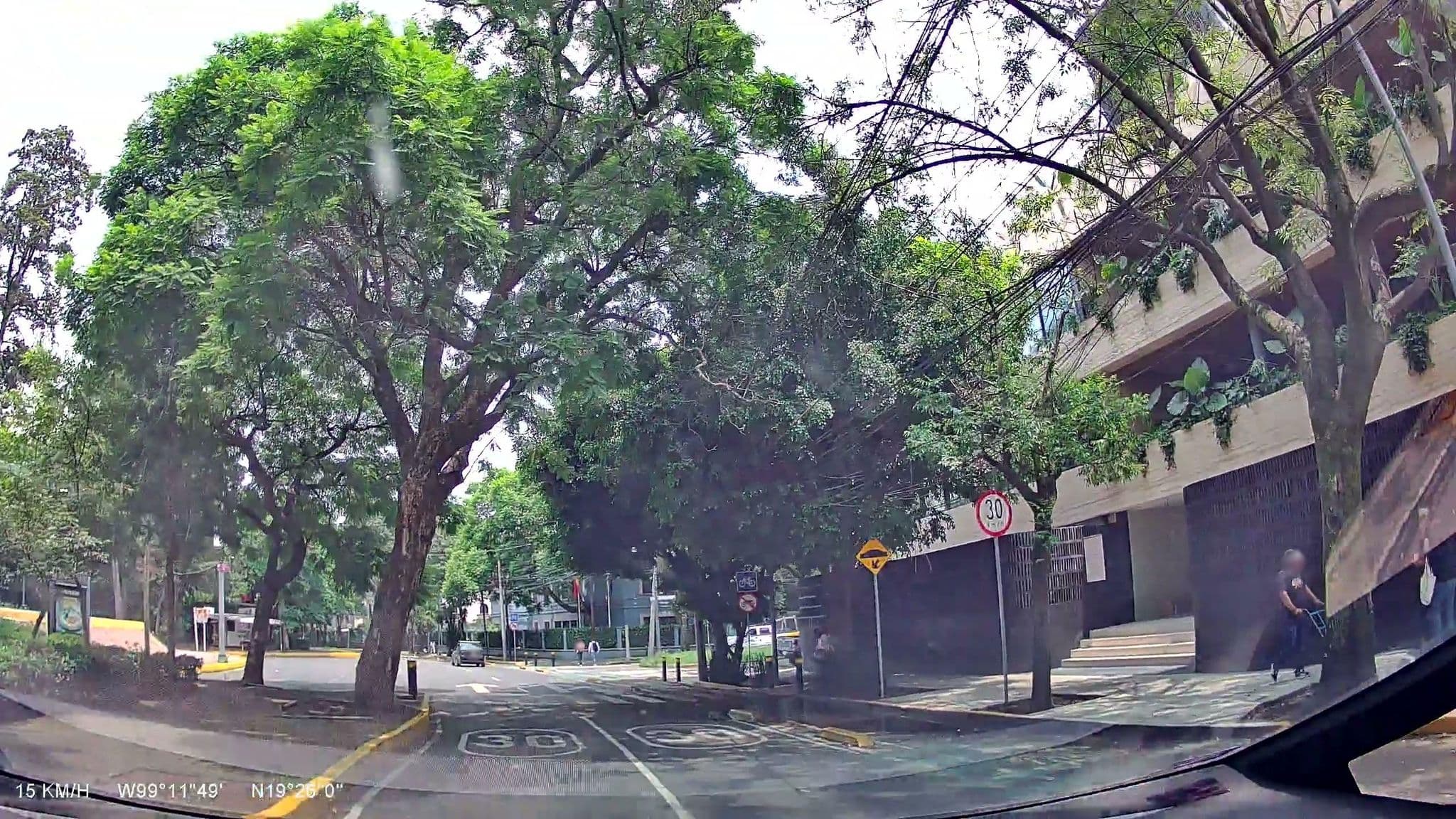Street view near Suites Residence'L Heritage, Polanco — © vsalgado (CC BY-SA · Mapillary)