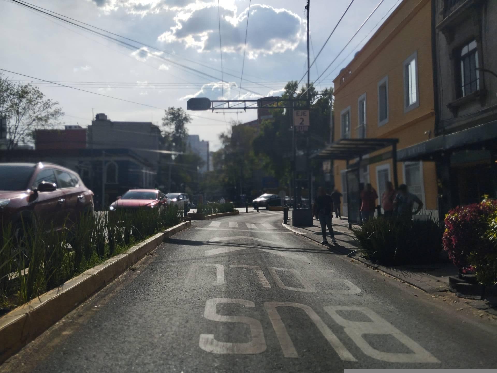 Street view near Galeria plaza, Colonia del Valle — © BatmanIsReal (CC BY-SA · Mapillary)