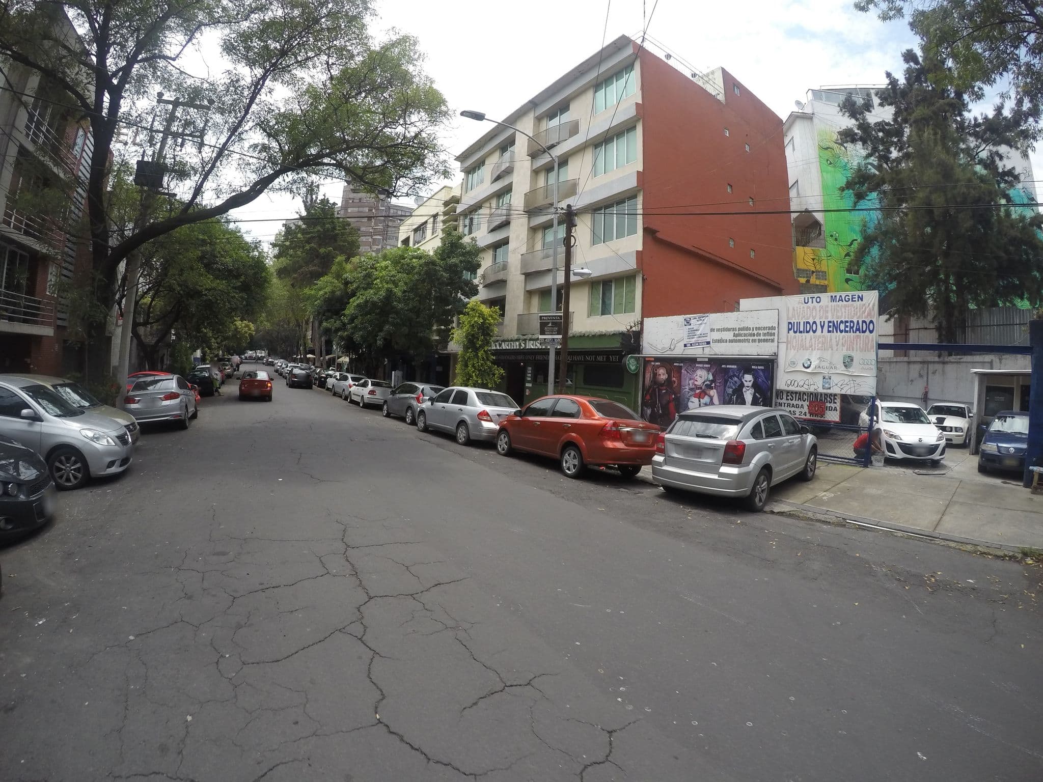 Street view near Hotel Astoria, Colonia del Valle — © ccossio (CC BY-SA · Mapillary)