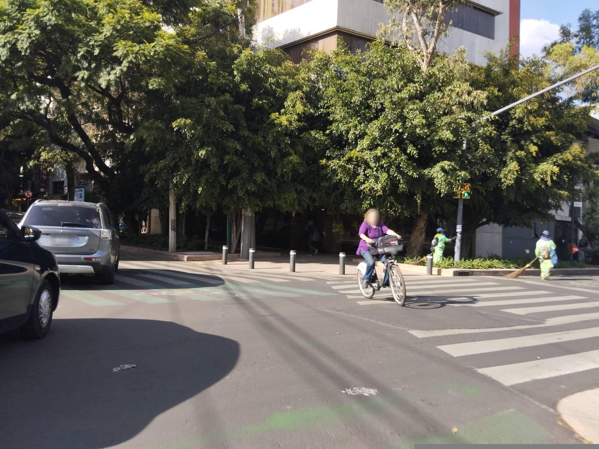 Street view near Grupo misión, Polanco — © BatmanIsReal (CC BY-SA · Mapillary)