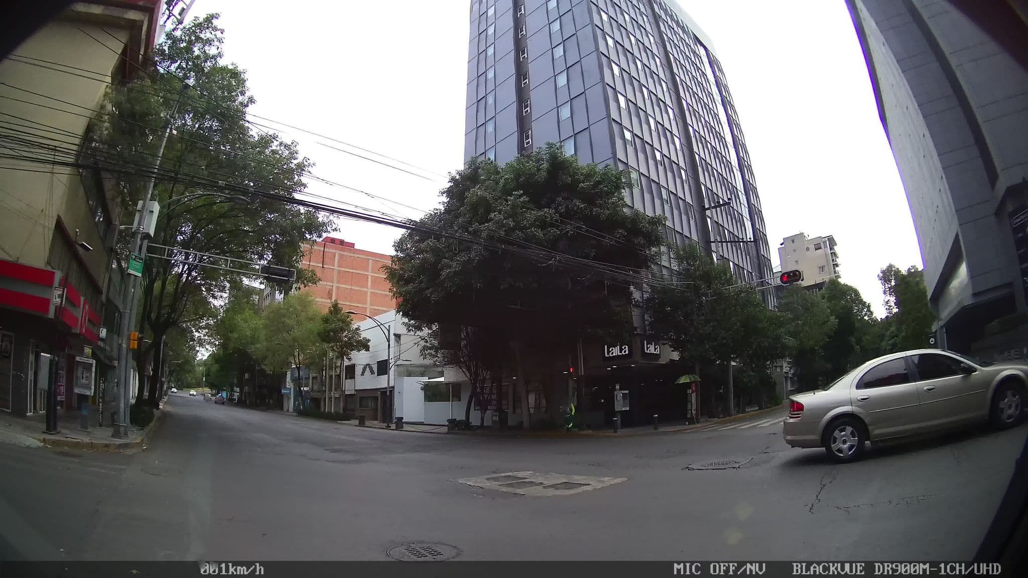 Street view near Laila Hotels, Polanco — © kaart_2 (CC BY-SA · Mapillary)