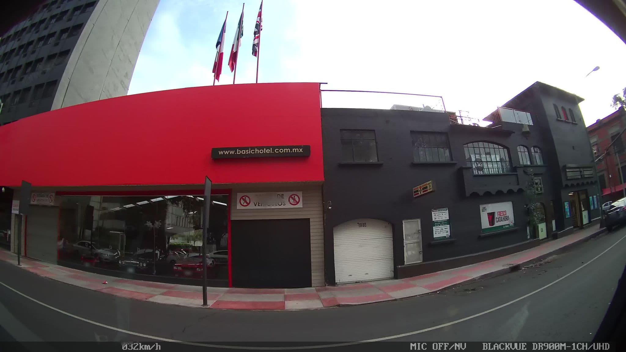 Street view near Hotel SYBHARIS, Cuauhtémoc — © kaart_2 (CC BY-SA · Mapillary)