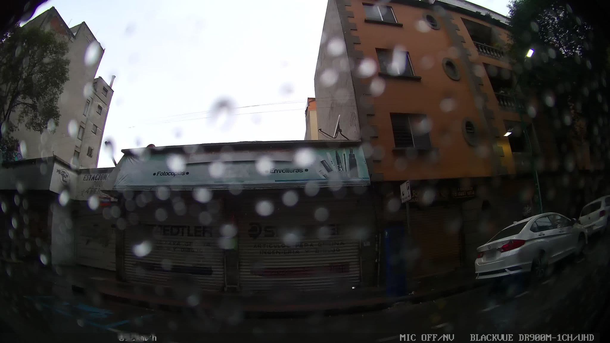 Street view near Villas Montreal Bungalows Belair, Cuauhtémoc — © kaart_2 (CC BY-SA · Mapillary)