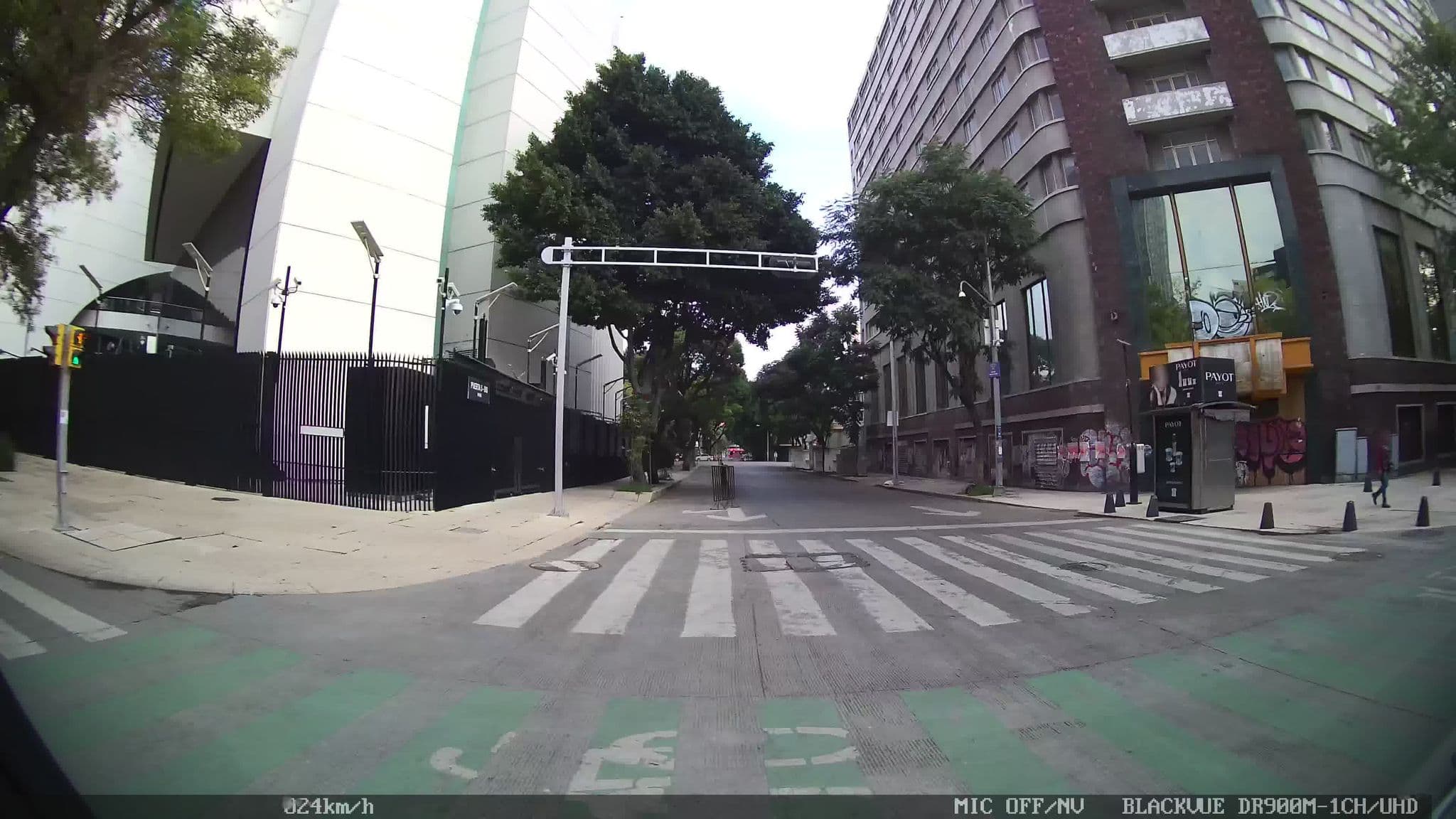 Street view near Hotel Reforma, Cuauhtémoc — © kaart_2 (CC BY-SA · Mapillary)