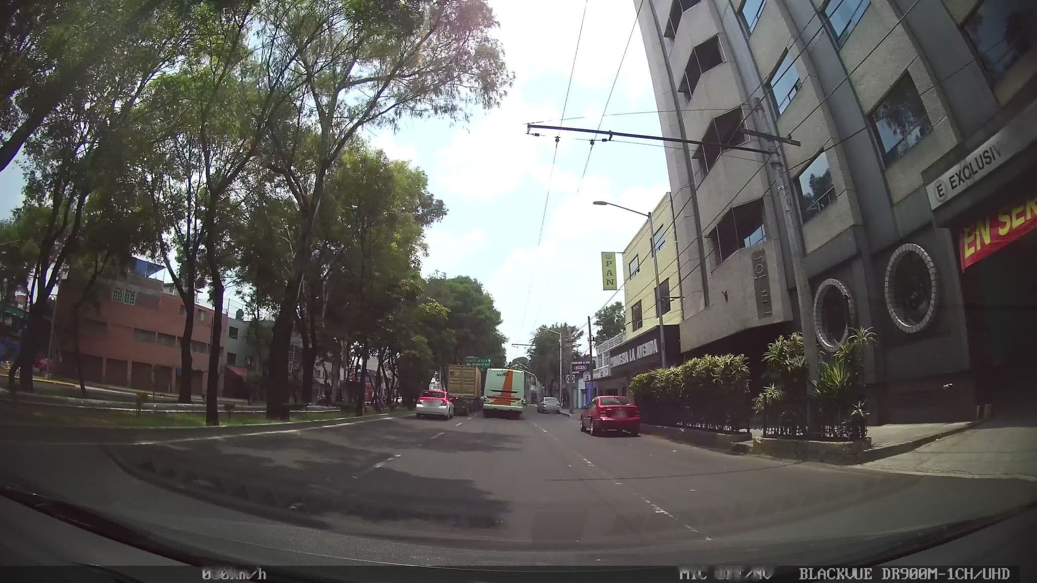 Street view near Hotel Vigo, Cuauhtémoc — © kaart_1 (CC BY-SA · Mapillary)