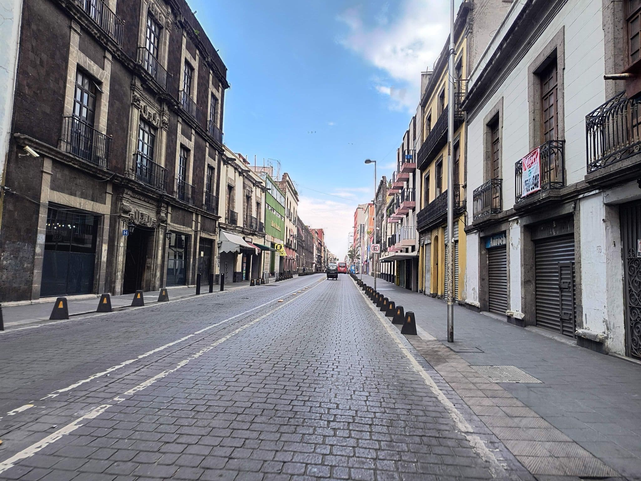 Street view near Hotel Antillas, Cuauhtémoc — © mapeadora (CC BY-SA · Mapillary)