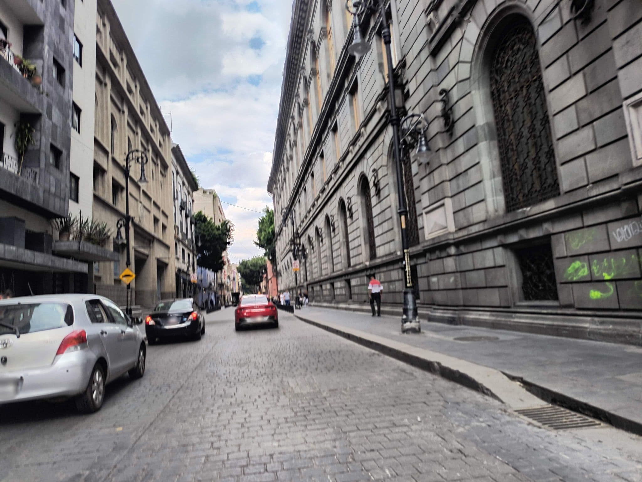 Street view near La Casa Del  Mimo, Cuauhtémoc — © mapeadora (CC BY-SA · Mapillary)