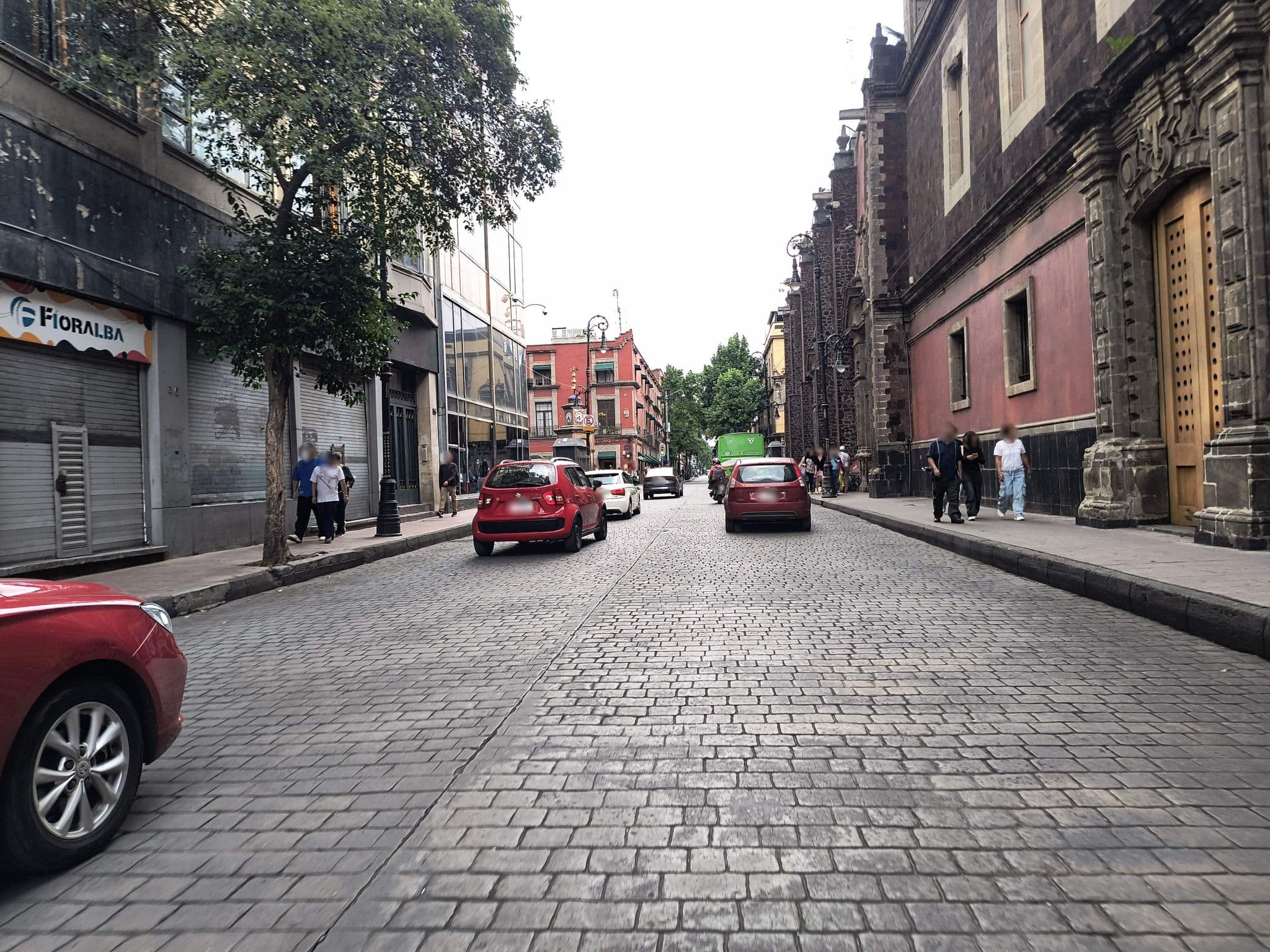 Street view near "La fayette" Hotel, Mexico City — © mapeadora (CC BY-SA · Mapillary)