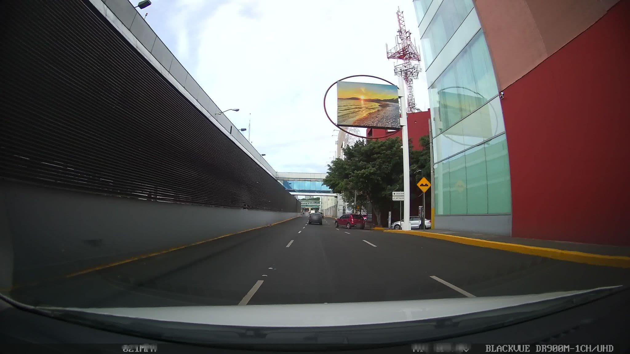 Street view near Courtyard Smoking Patio, Venustiano Carranza — © kaart_4 (CC BY-SA · Mapillary)
