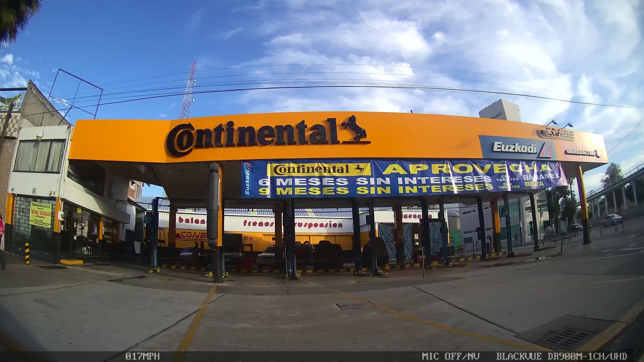 Street view near Hotel Cuatro Caminos, Puebla — © kaart_2 (CC BY-SA · Mapillary)