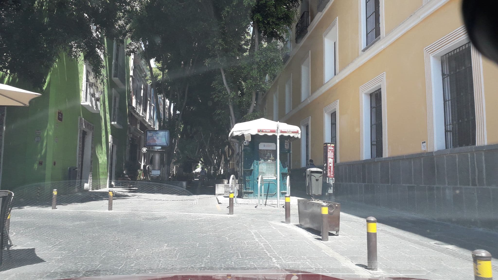 Street view near Mesón Sacristía de La Compañía, Puebla — © gchava85 (CC BY-SA · Mapillary)