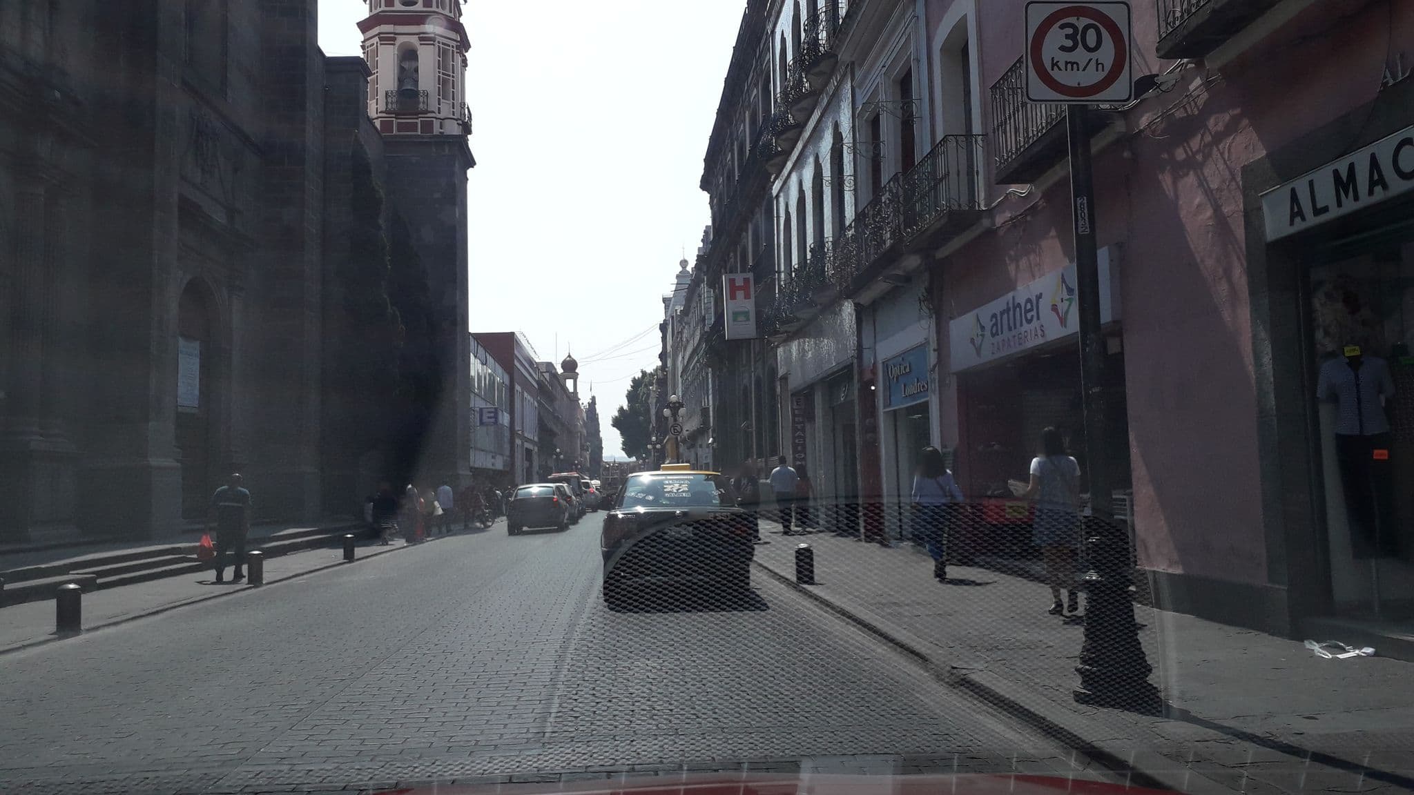 Street view near Hotel Provincia Express, Puebla — © gchava85 (CC BY-SA · Mapillary)