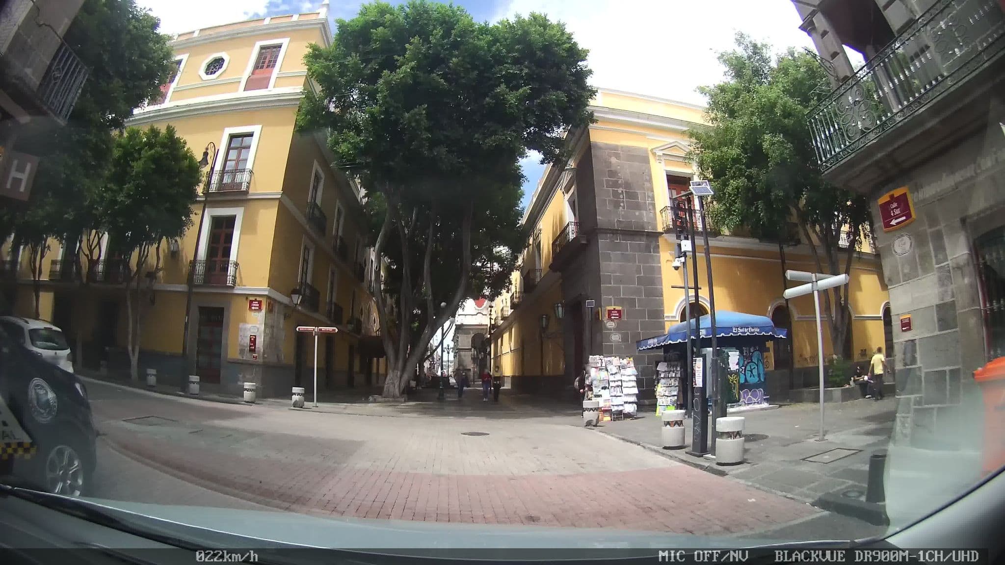 Street view near Hotel Colonial de Puebla, Puebla — © kaart_4 (CC BY-SA · Mapillary)