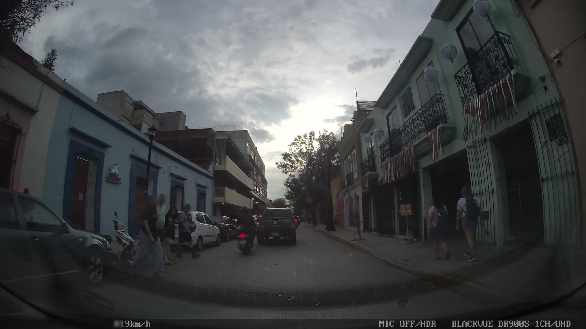 Street view near Hostal "Los Girasoles", Oaxaca — © nicovargas (CC BY-SA · Mapillary)