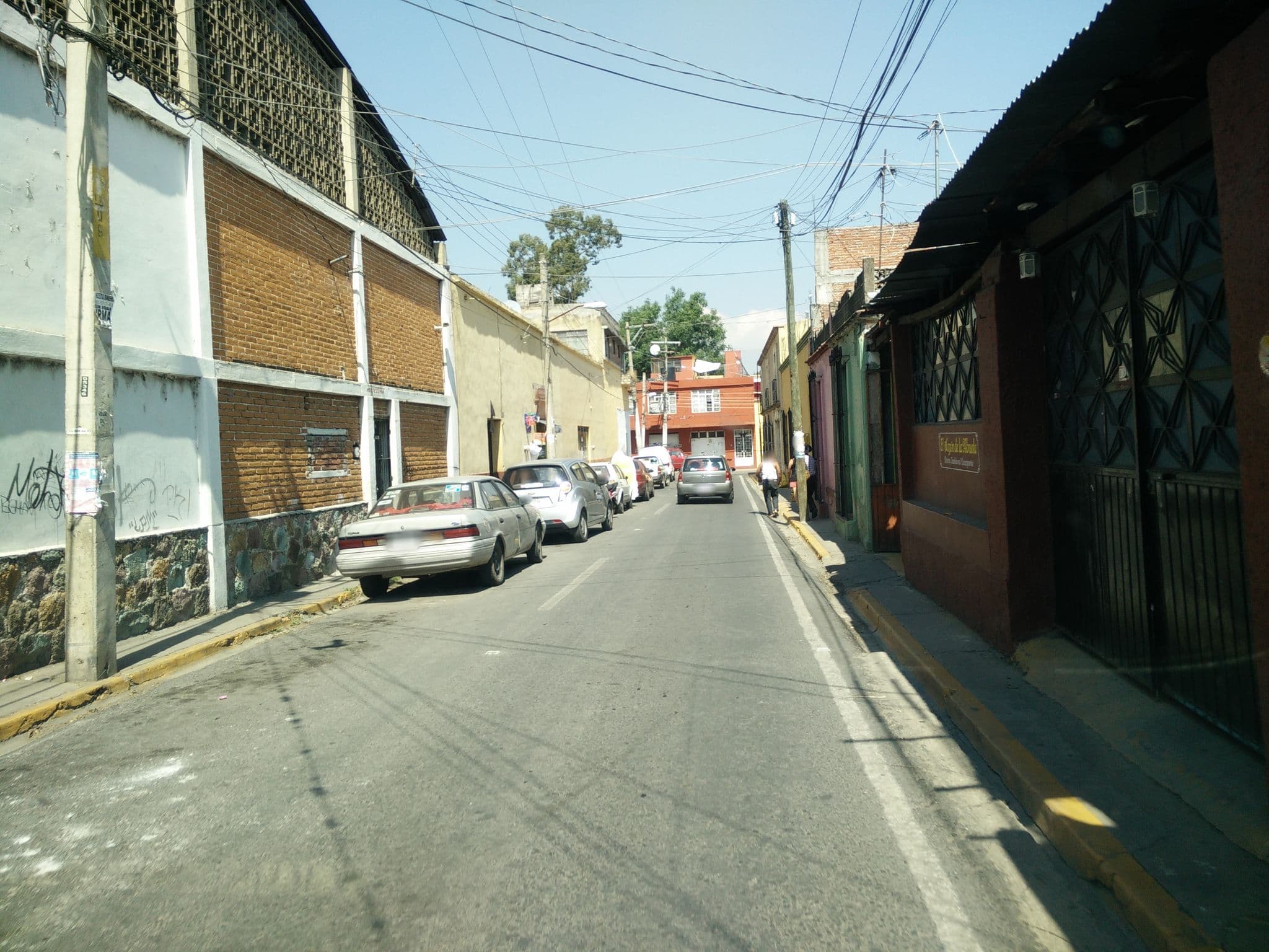 Street view near Orange Love Hotel, Oaxaca — © ccossio (CC BY-SA · Mapillary)