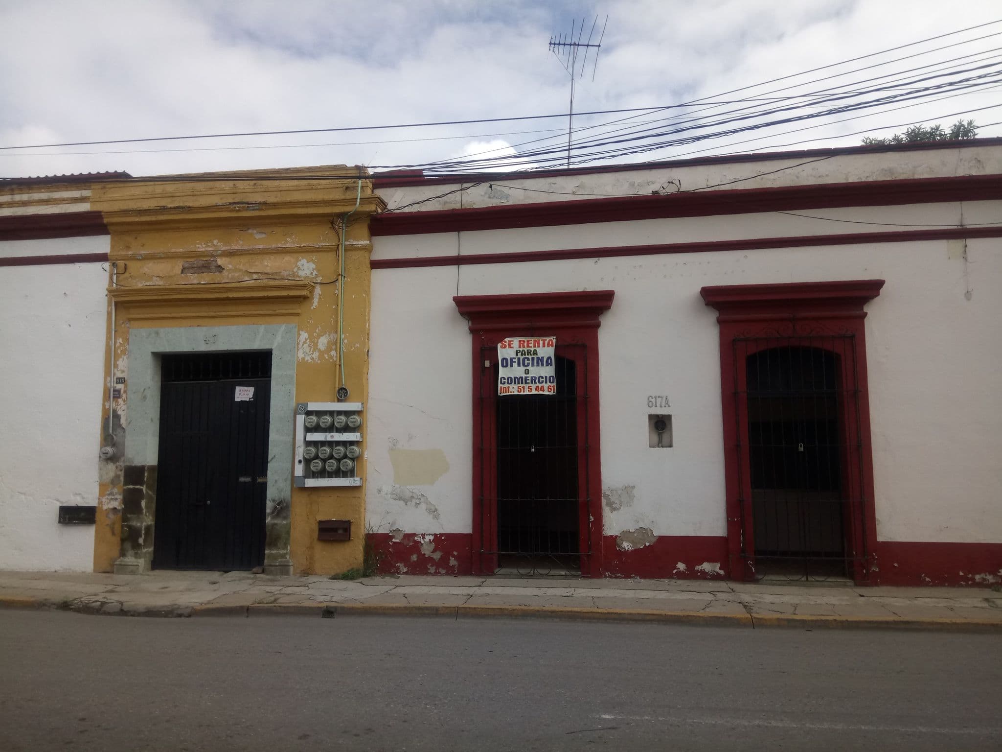 Street view near Extraordinary & Fantastic Suite W/ Private Terrace, Oaxaca — © edithiq (CC BY-SA · Mapillary)