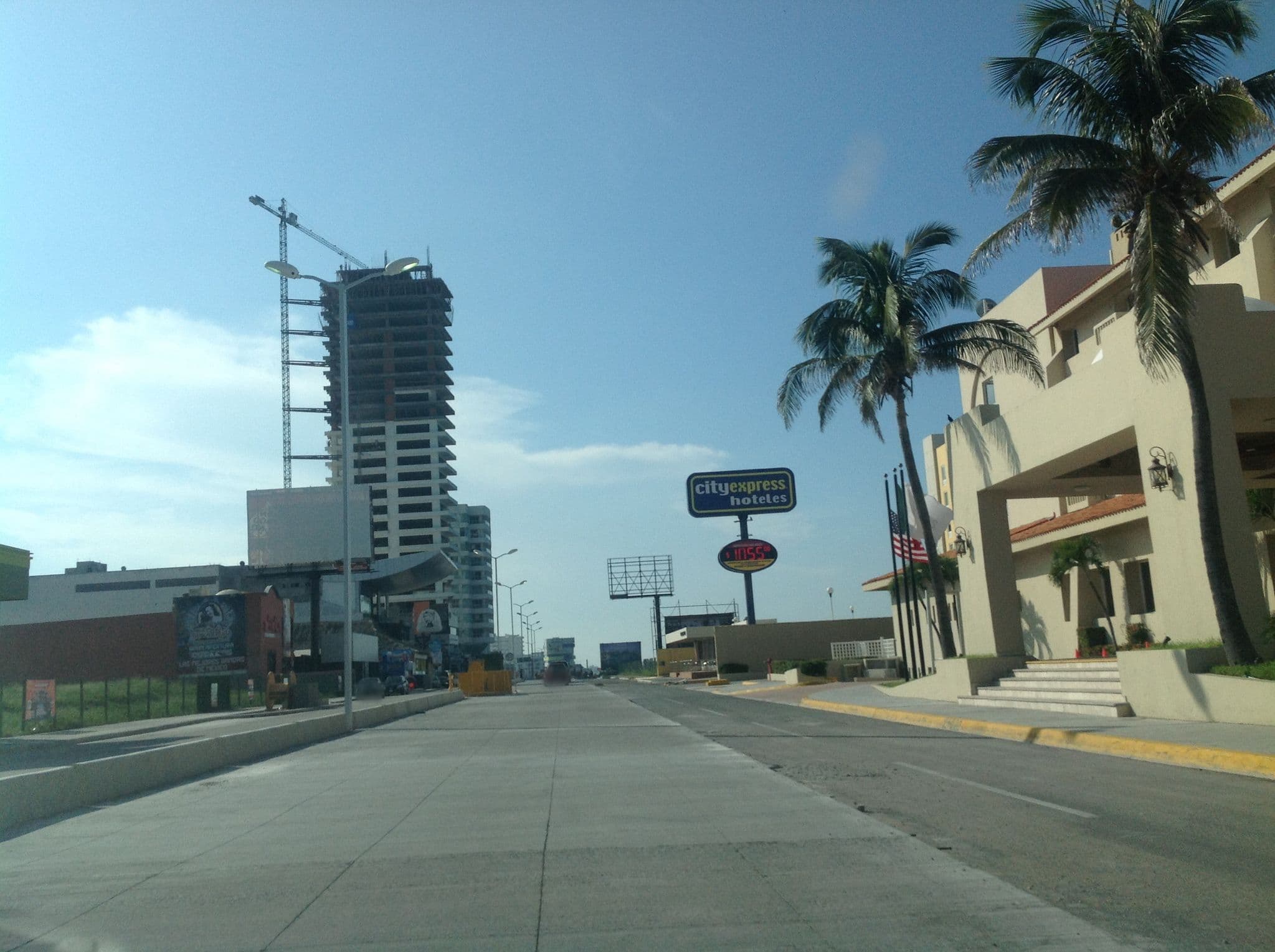 Street view near Fiesta Inn, Veracruz — © omarsansi (CC BY-SA · Mapillary)