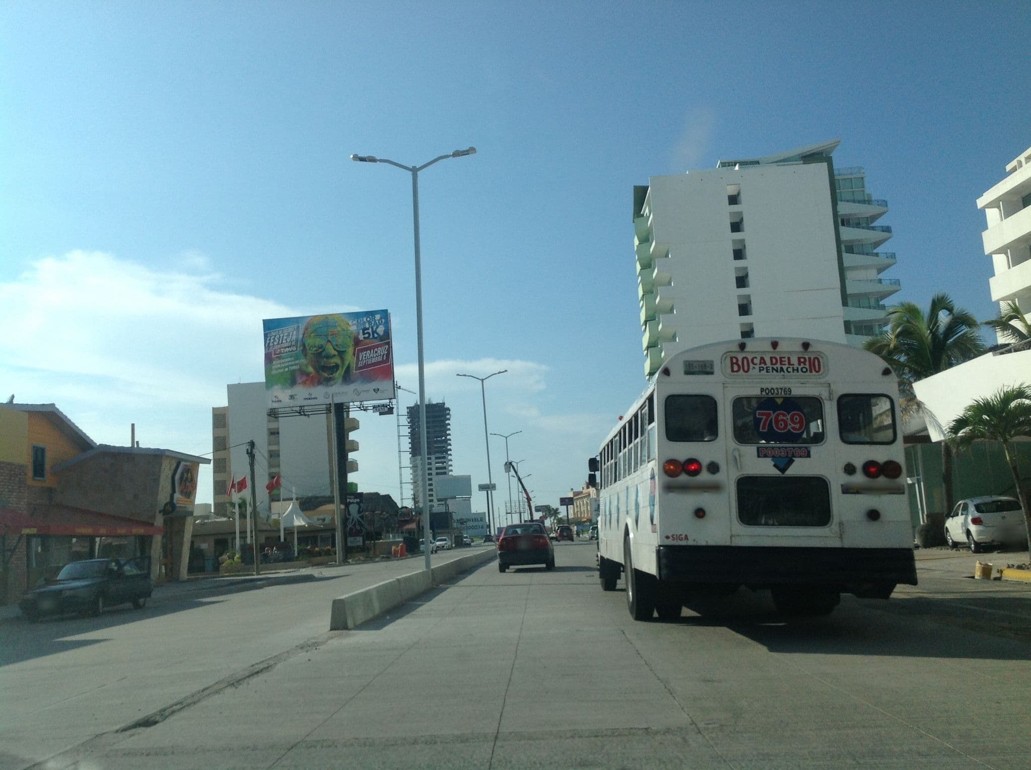 Street view near Hotel Villa Florida Veracruz, Veracruz — © omarsansi (CC BY-SA · Mapillary)