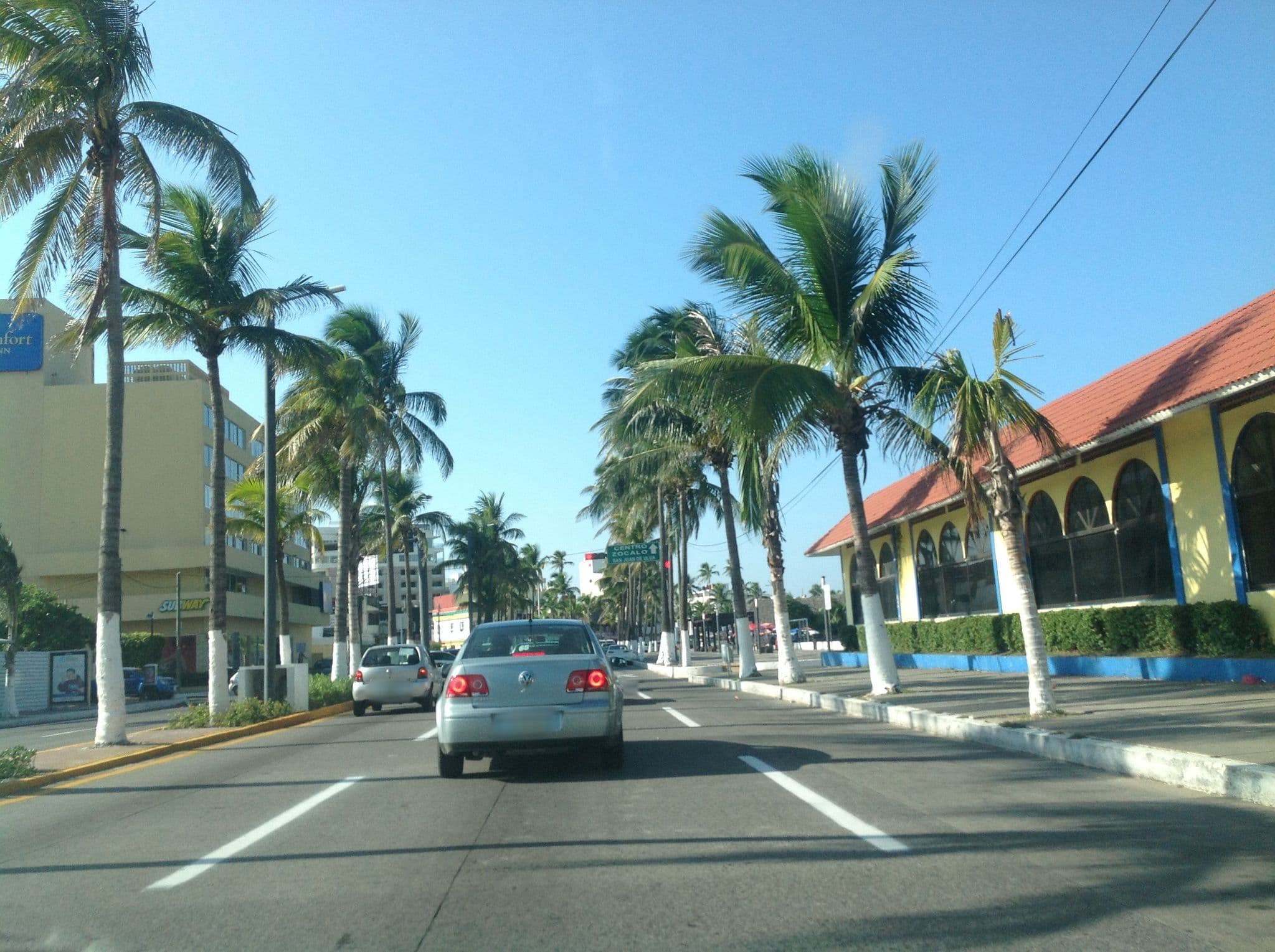 Street view near Hotel Confort Inn, Veracruz — © omarsansi (CC BY-SA · Mapillary)