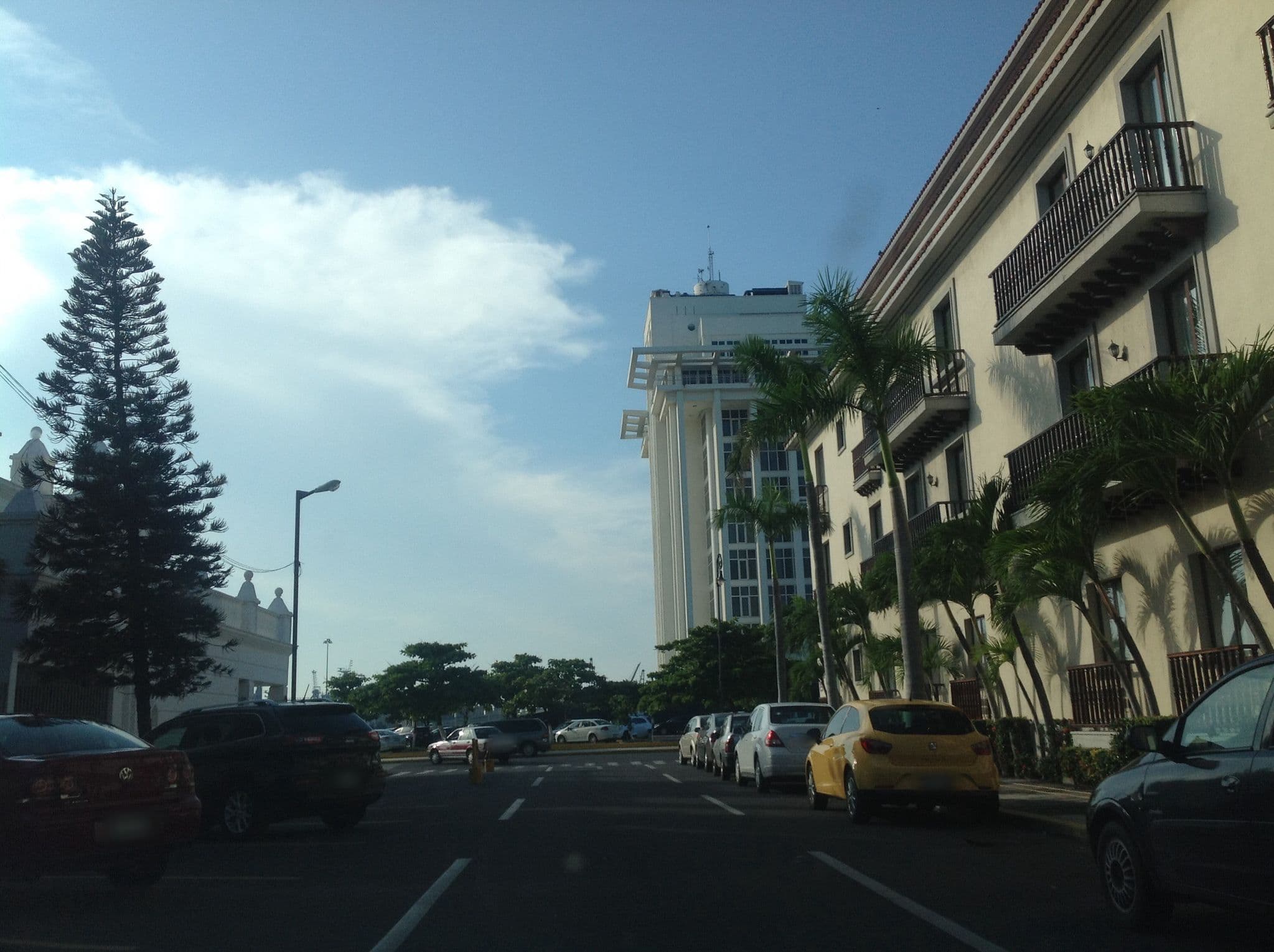 Street view near Fiesta Inn, Veracruz — © omarsansi (CC BY-SA · Mapillary)