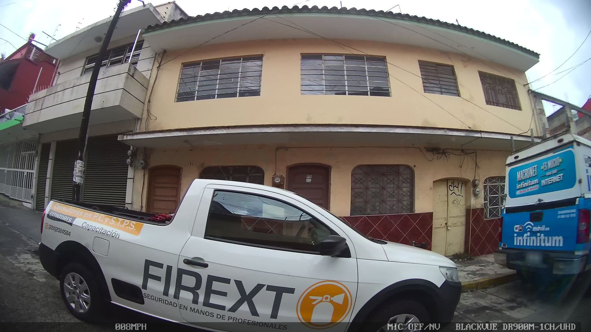 Street view near Grupo Fenerly, Xalapa de Enríquez — © kaart_2 (CC BY-SA · Mapillary)