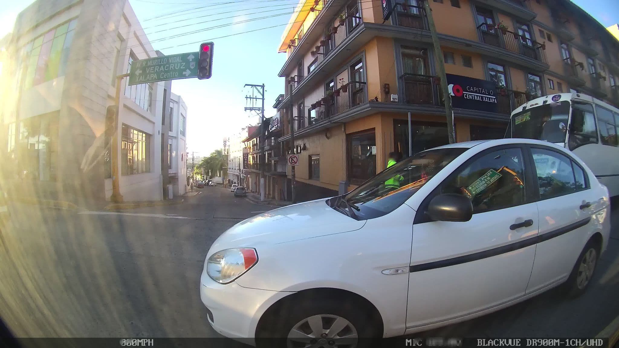 Street view near Surestay Hotel by Best Western Xalapa, Xalapa de Enríquez — © kaart_2 (CC BY-SA · Mapillary)