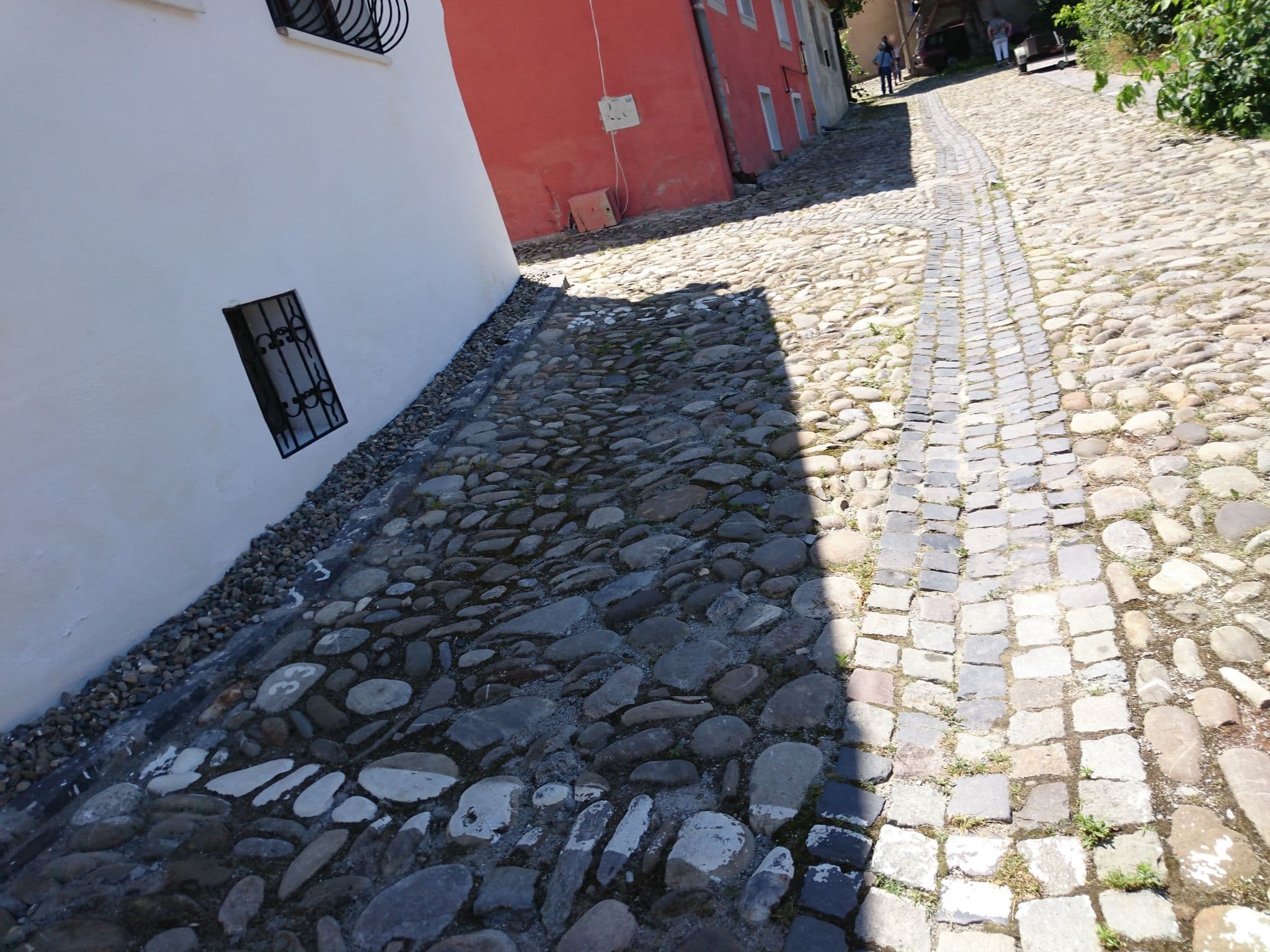 Street view near Pensiunea Zidul Cetății, Sighișoara — © baditaflorin (CC BY-SA · Mapillary)
