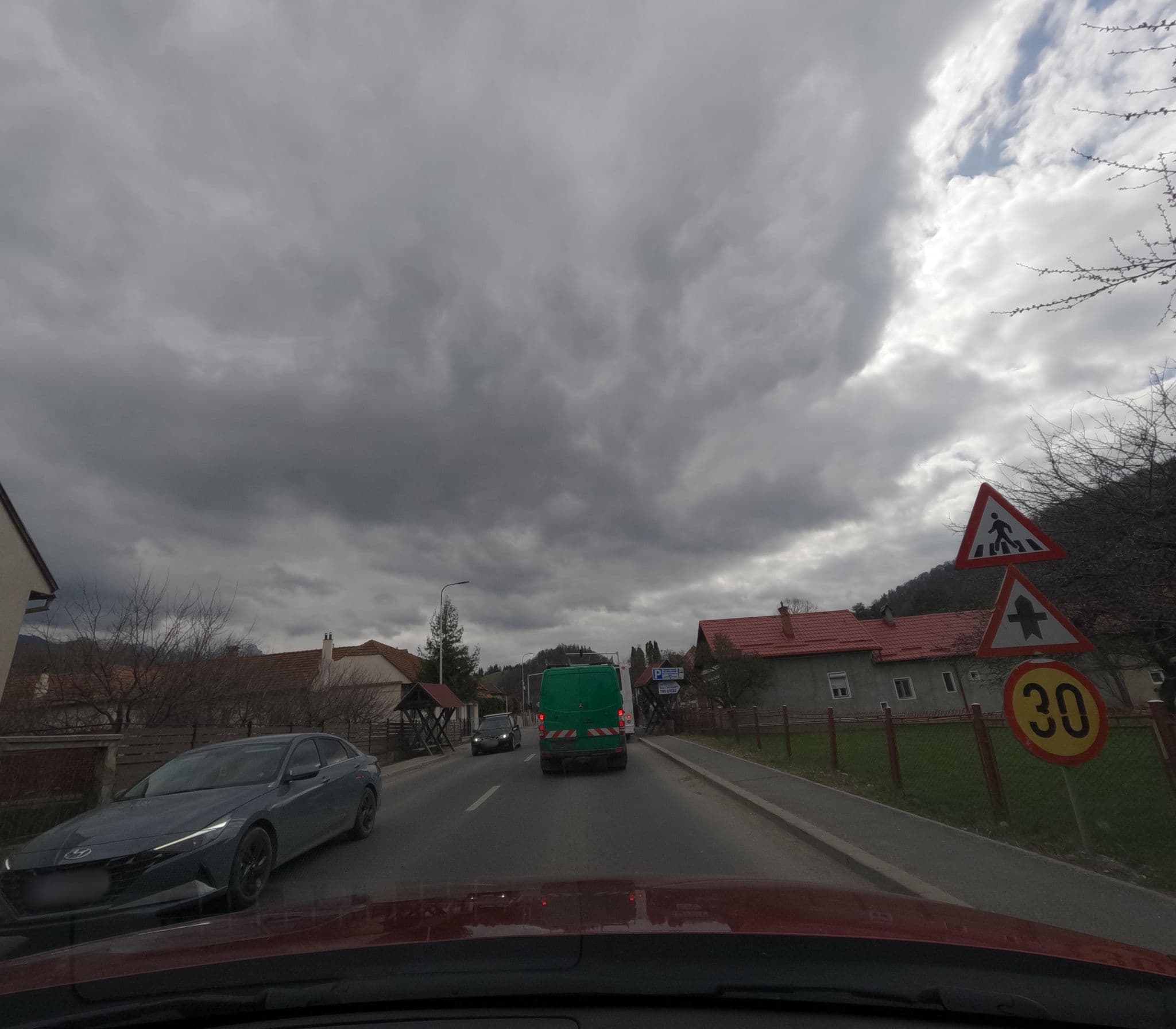Street view near Club Vila Bran (Recepție), Bran — © deeeznuuuts (CC BY-SA · Mapillary)
