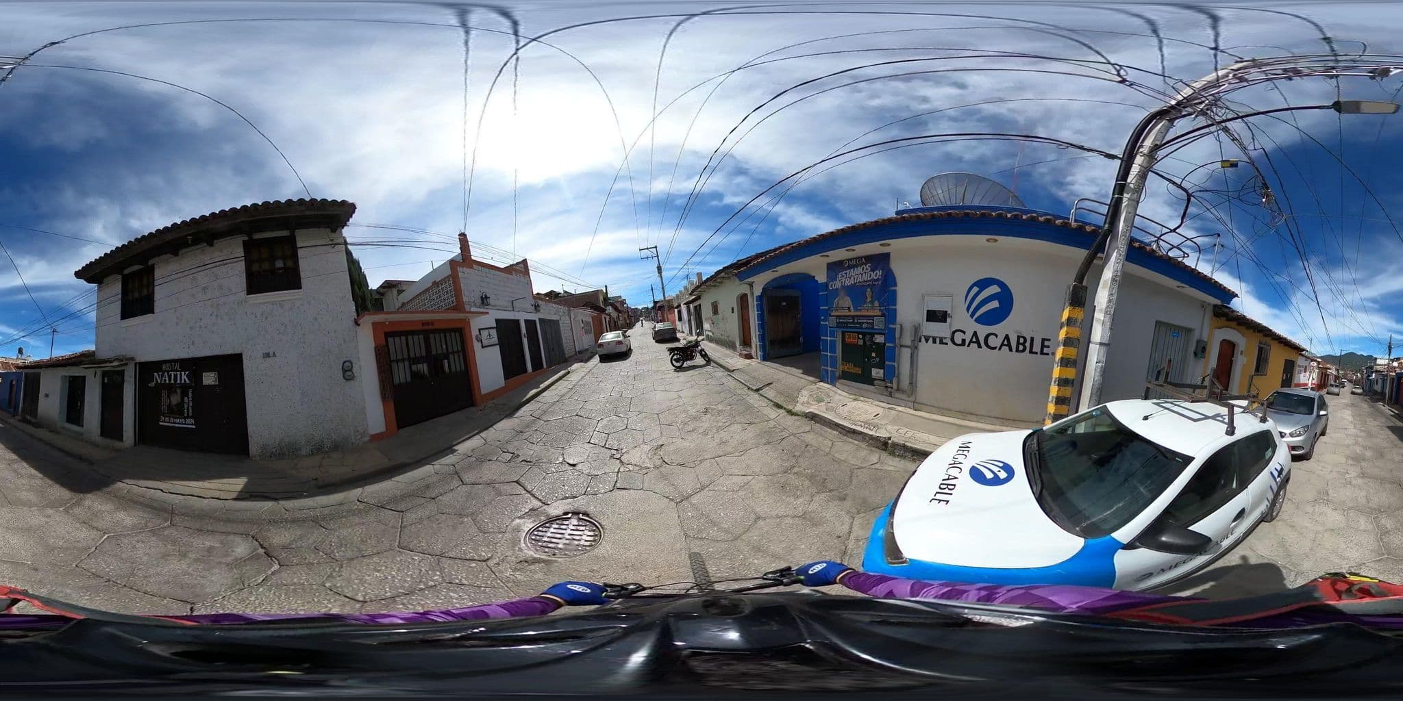 Street view near Los Altos Hotel Spa, San Cristóbal de las Casas — © nicovargas (CC BY-SA · Mapillary)